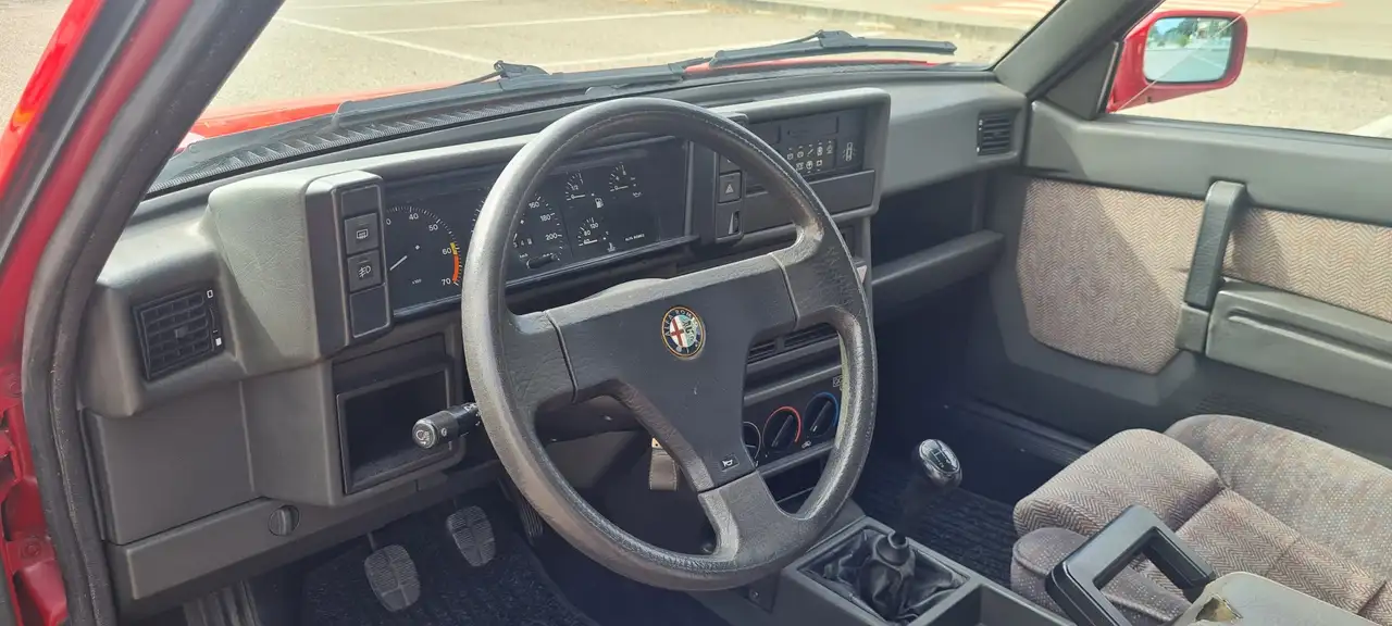 Alfa Romeo 75 1.8 ie Indy, foto 6