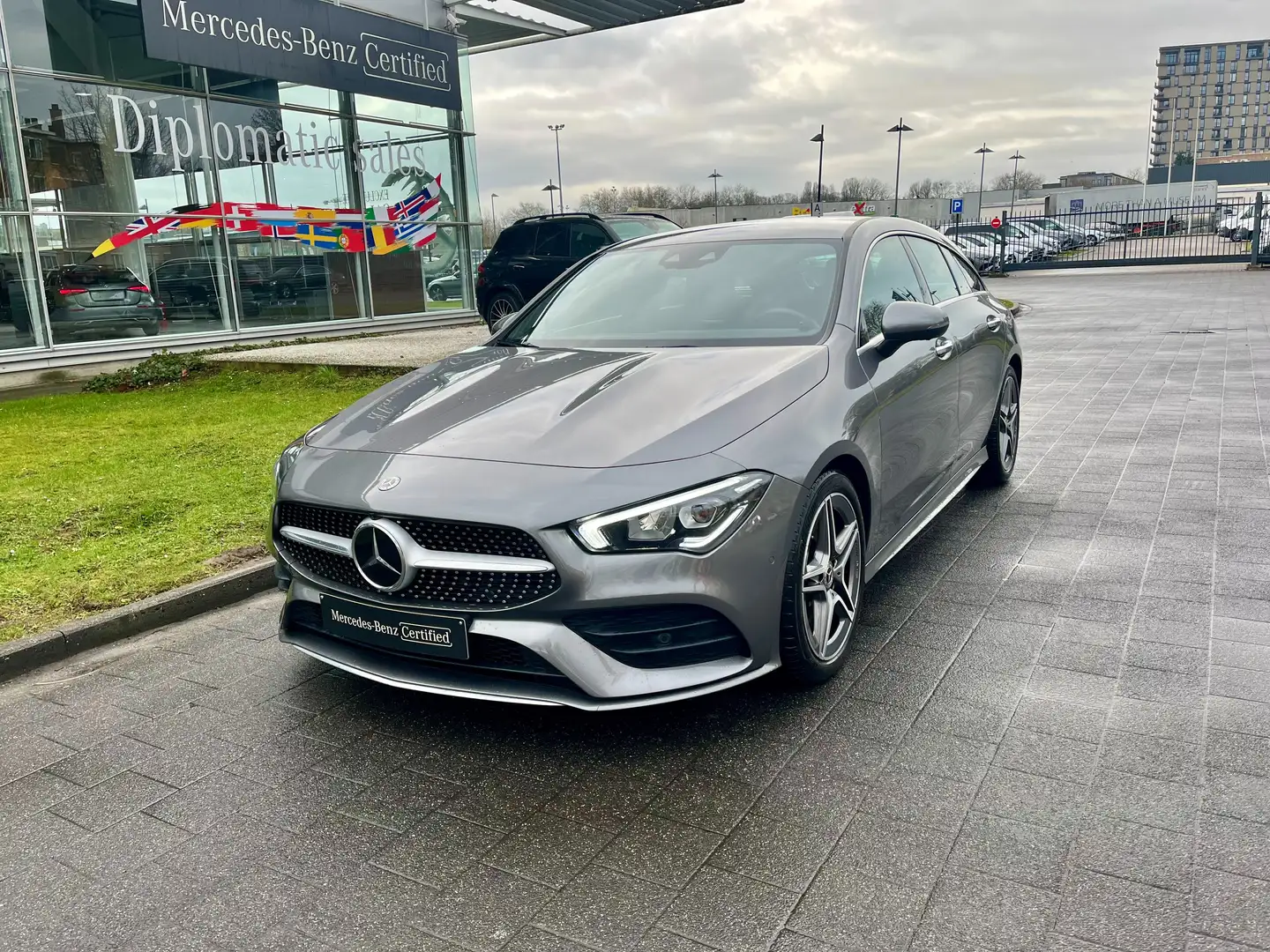 Mercedes-Benz CLA 250 AMG Line Gris - 1