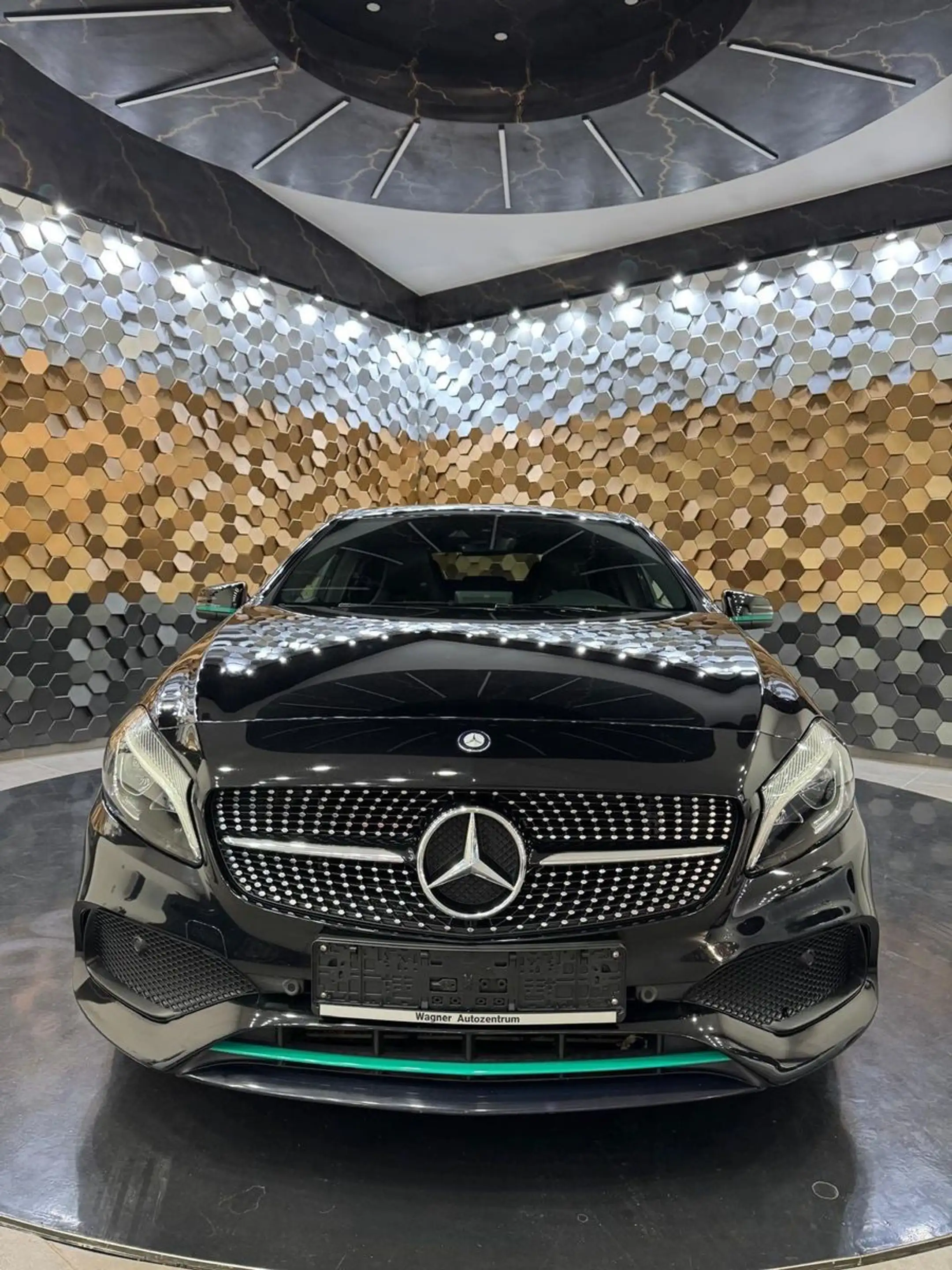 Mercedes-Benz A 250 /AMG-Paket/Motorsport Edition — photo 12