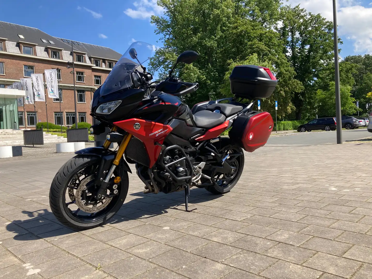 Yamaha Tracer 9 GT Roşu - 2