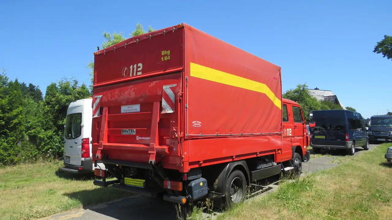 MAN Feuerwehr mit Ladebordwand, foto 6
