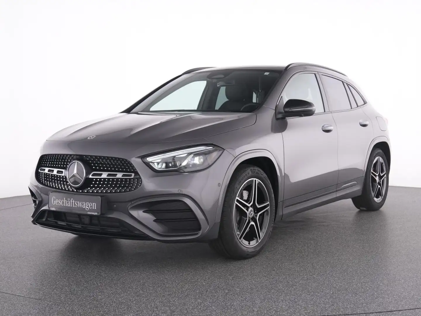 Mercedes-Benz GLA 200 d AMG+NIGHT+PANO+SOUND+KEYLESS+TOTW+360° Grau - 2