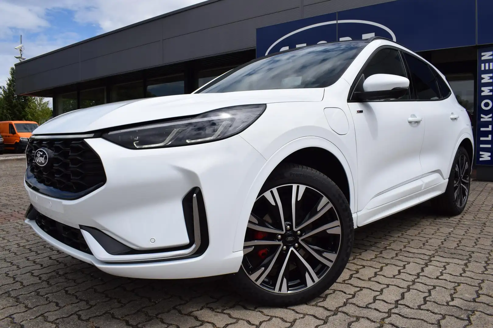 Ford Kuga PHEV Plug-In ST-Line X Vollausstattung Weiß - 1