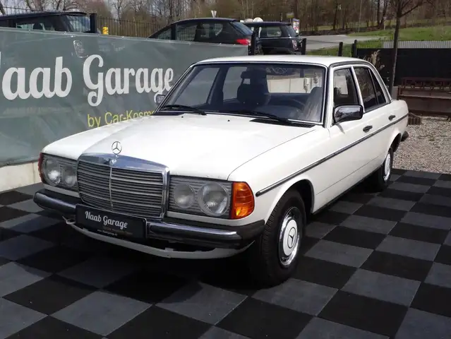 Mercedes-Benz 230 E Idealer Oldtimer für den Alltag!