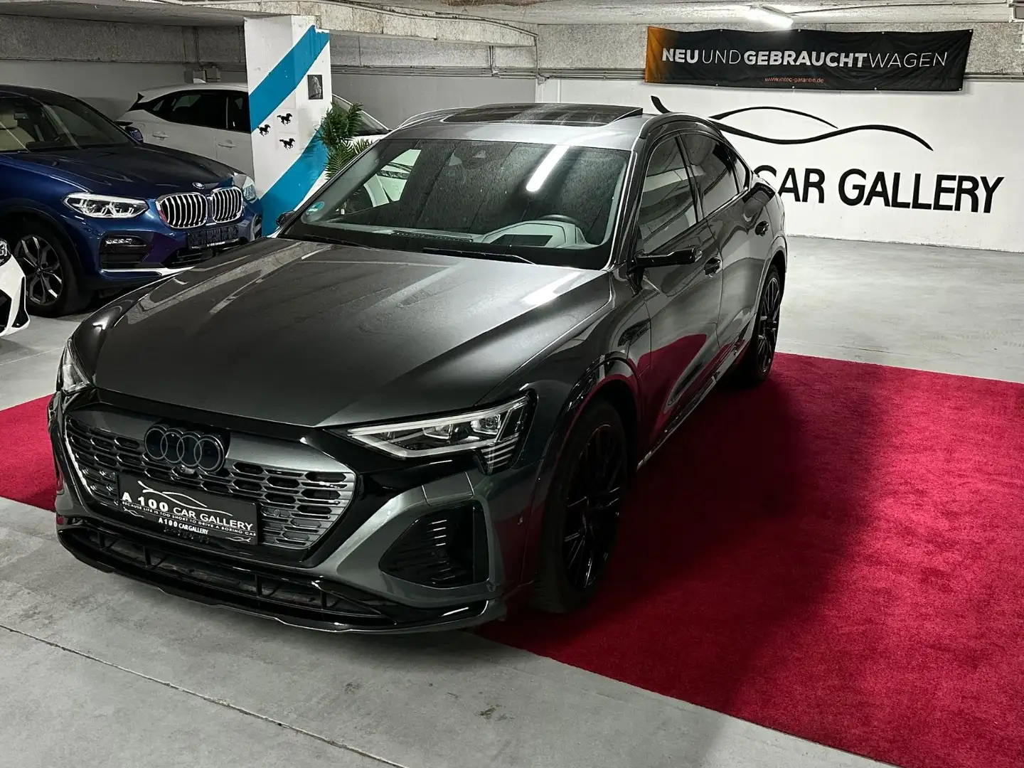 Audi Q8 Sportback e-tron 55 quattro S line Panorama Szürke - 2