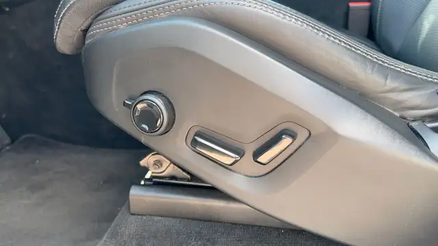 Volvo XC90 view 15