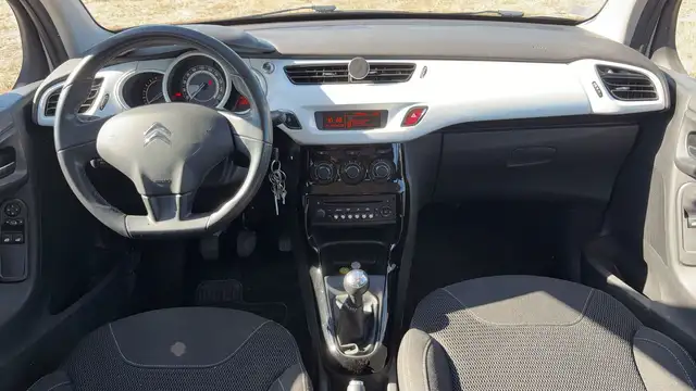Citroen C3 view 11