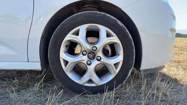 Citroen C3 view 17