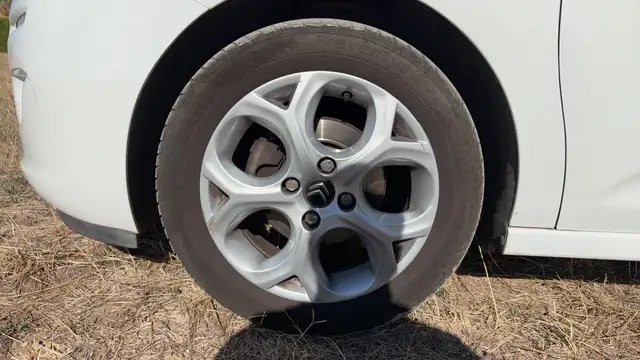 Citroen C3 view 18
