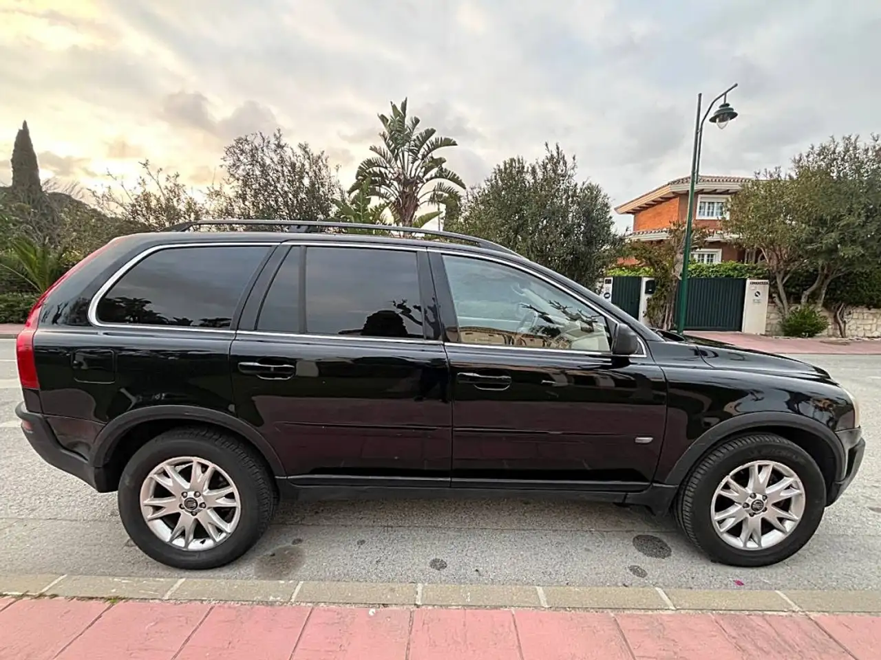 2004 Volvo XC90 2.5 T Summum, photograph 3