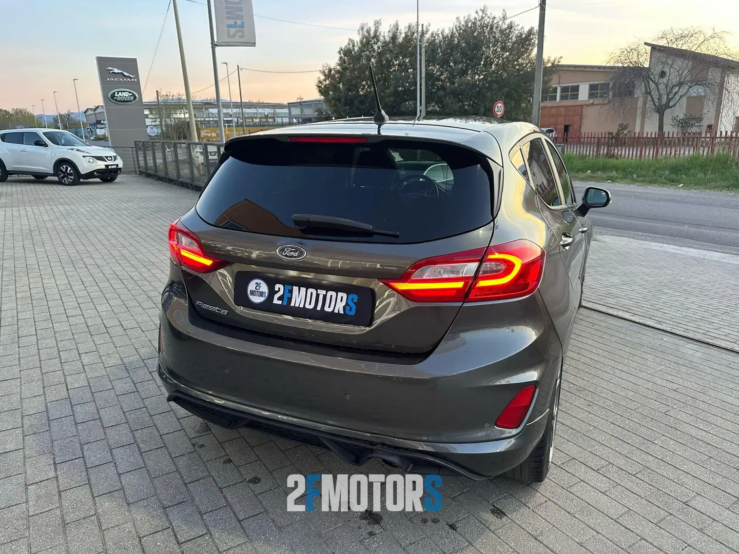 Ford Fiesta 5p 1.5 ecoblue (tdci) Vignale 85cv my19 Gris - 2