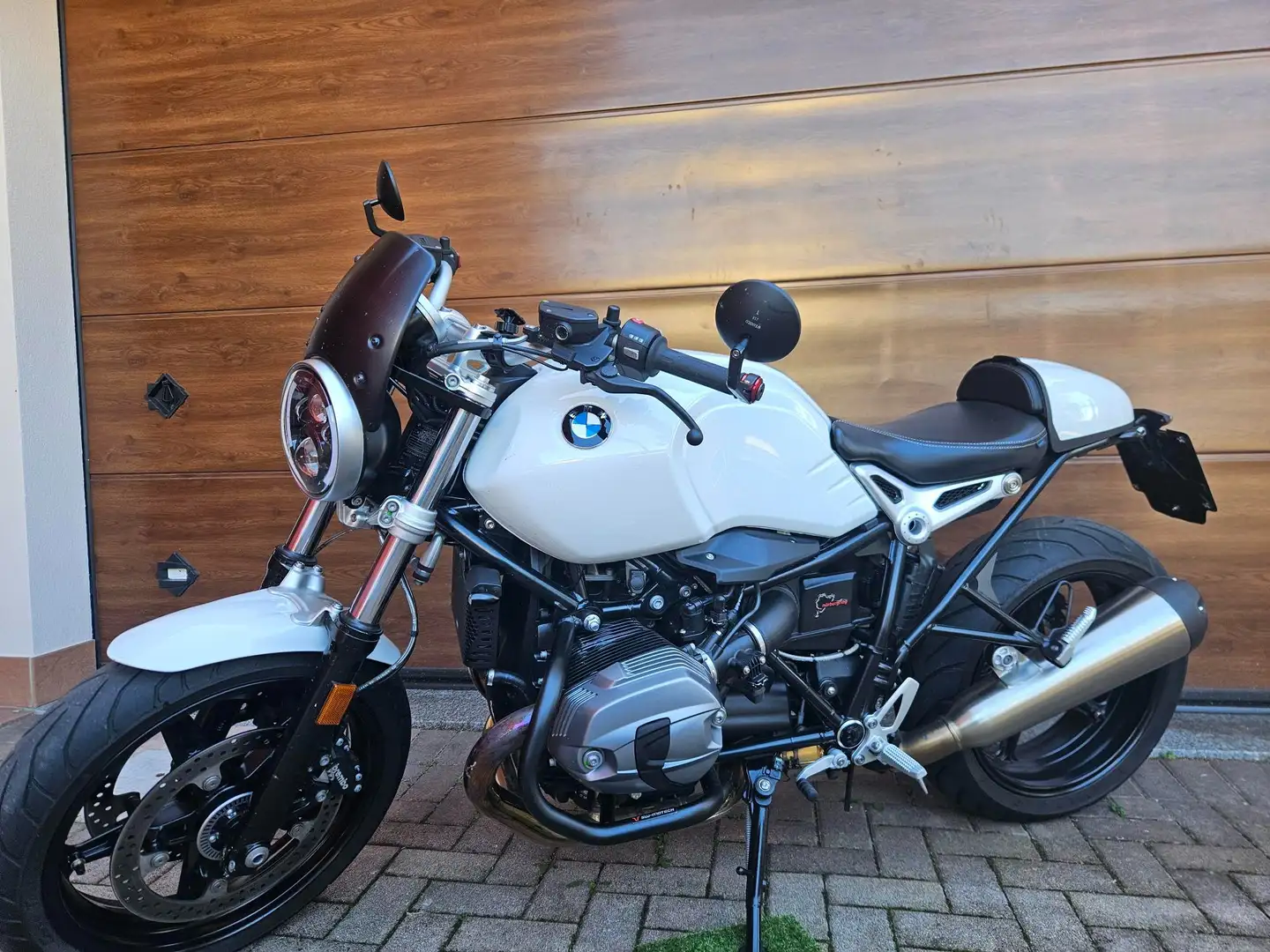 BMW R nineT Pure Bianco - 2