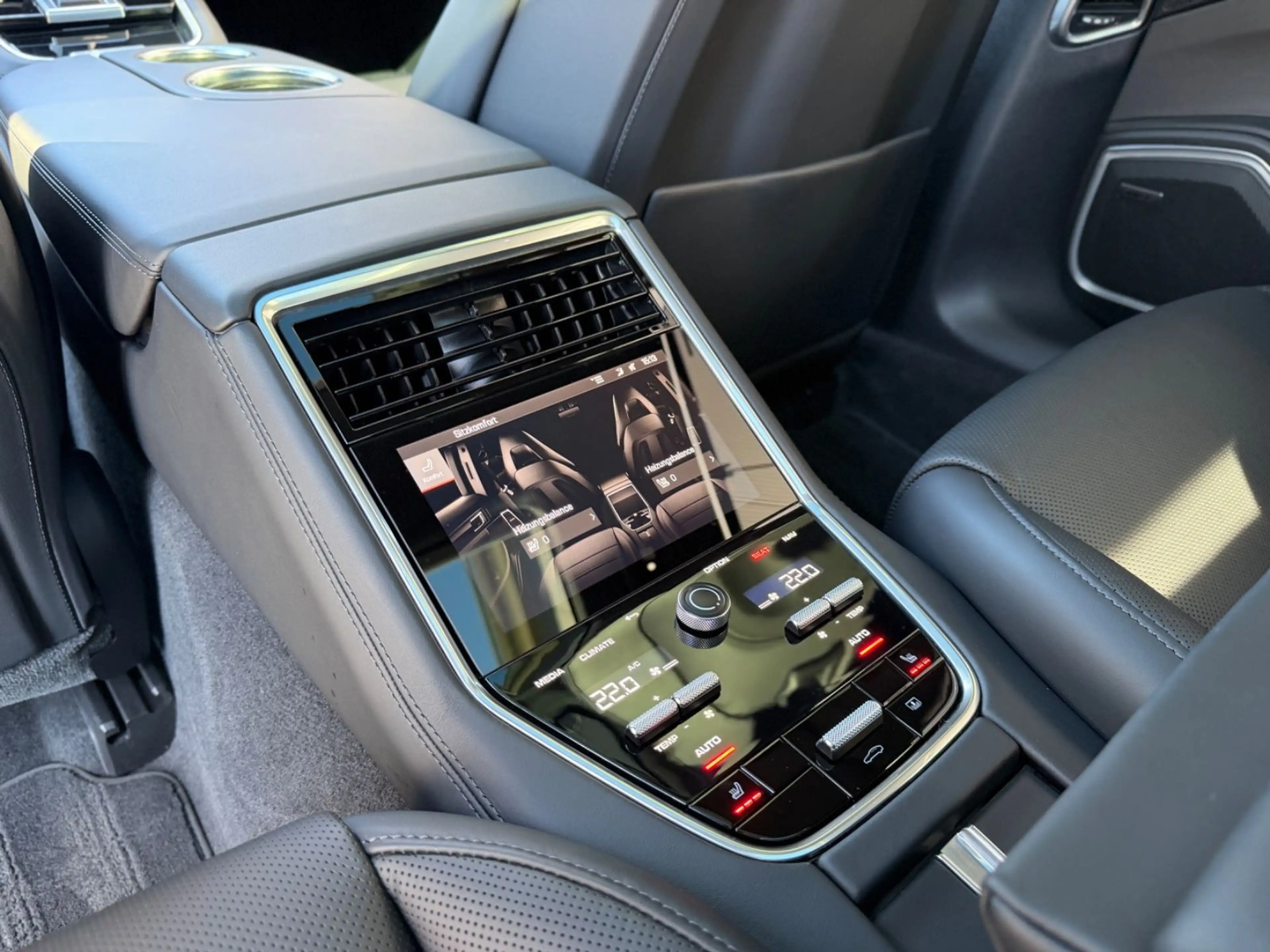Porsche Panamera GTS InnoDrive, SoftClose, PDCC, Hinterachslenkun — photo 13
