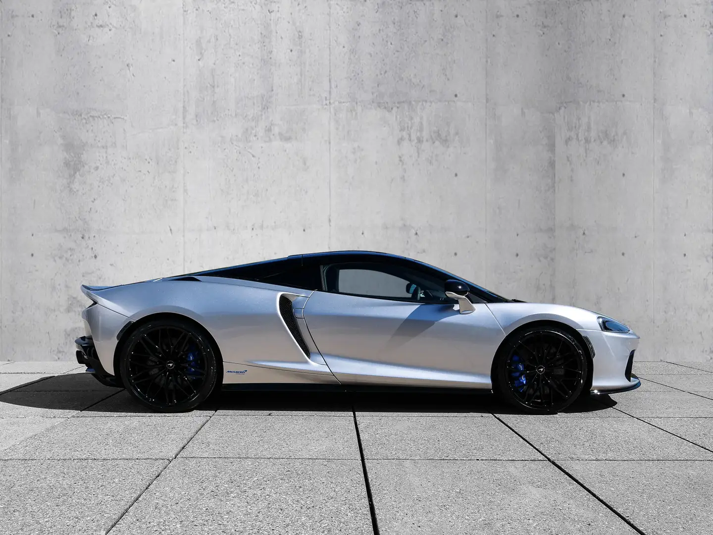 McLaren GTS Luxe, MSO Black Pack, Sports Exhaust Silber - 2