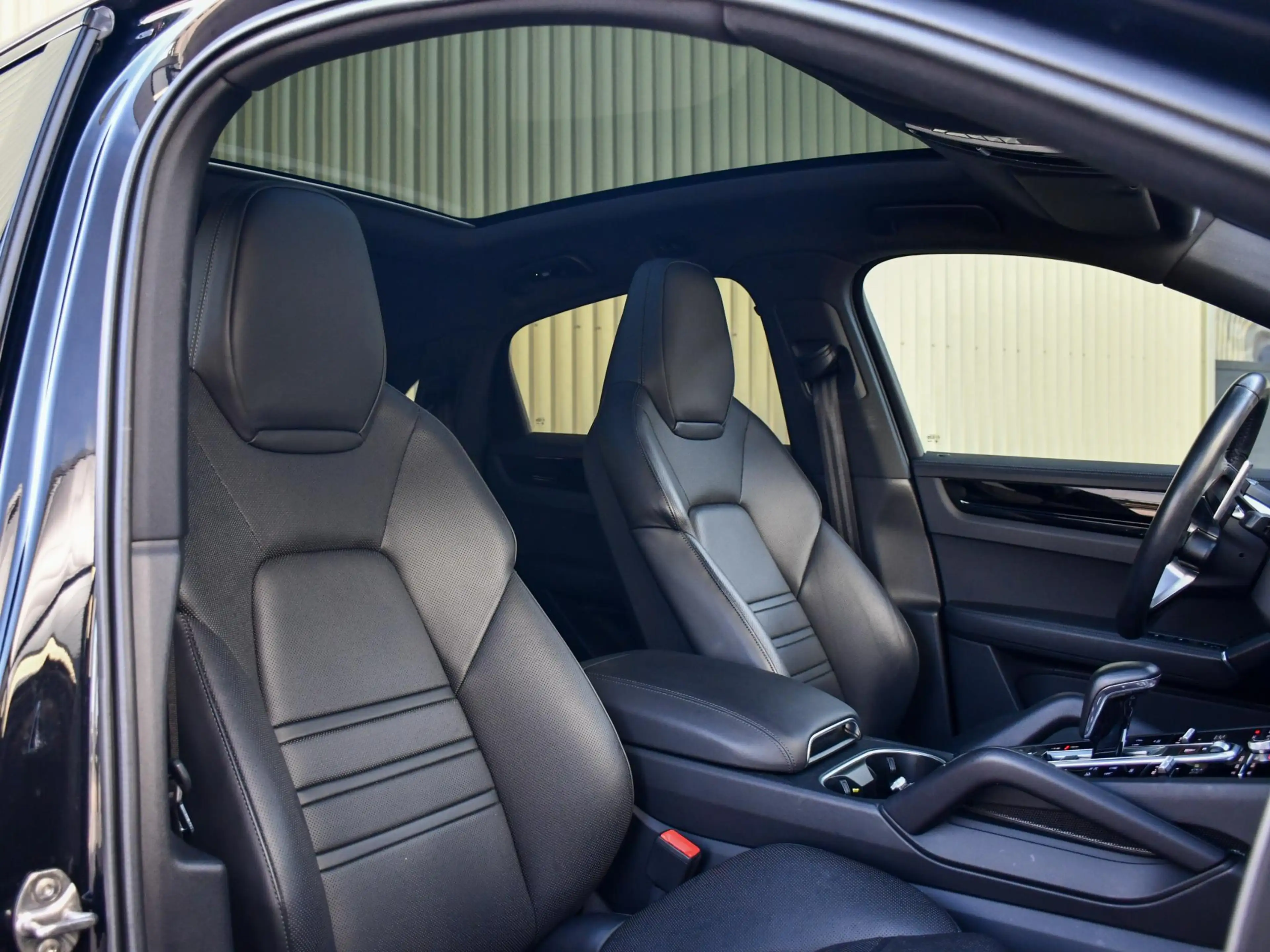 Porsche Cayenne Coupé 3.0 E-Hybrid l Softclose l Sport Chrono l St — photo 9
