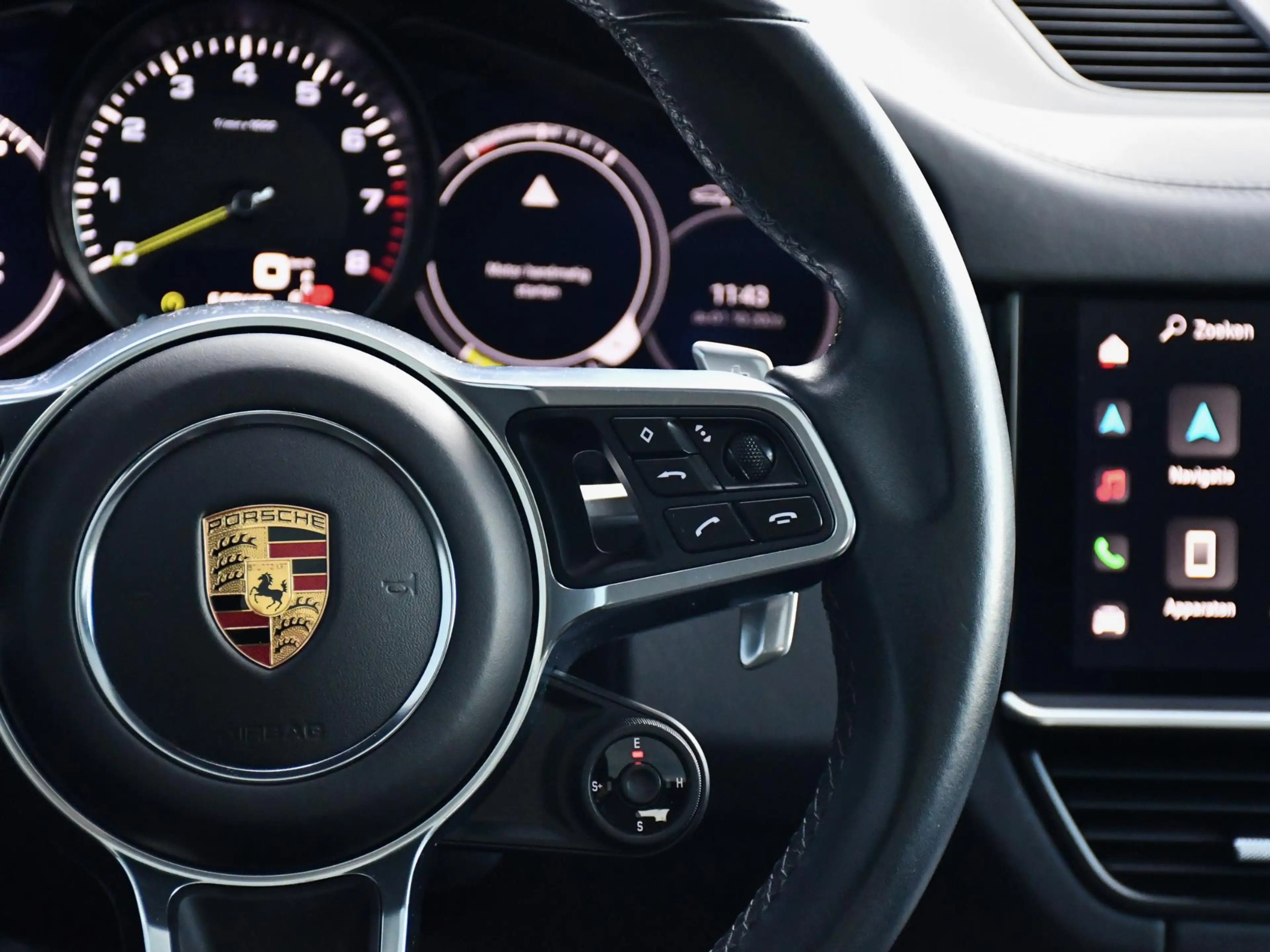 Porsche Cayenne Coupé 3.0 E-Hybrid l Softclose l Sport Chrono l St — photo 29
