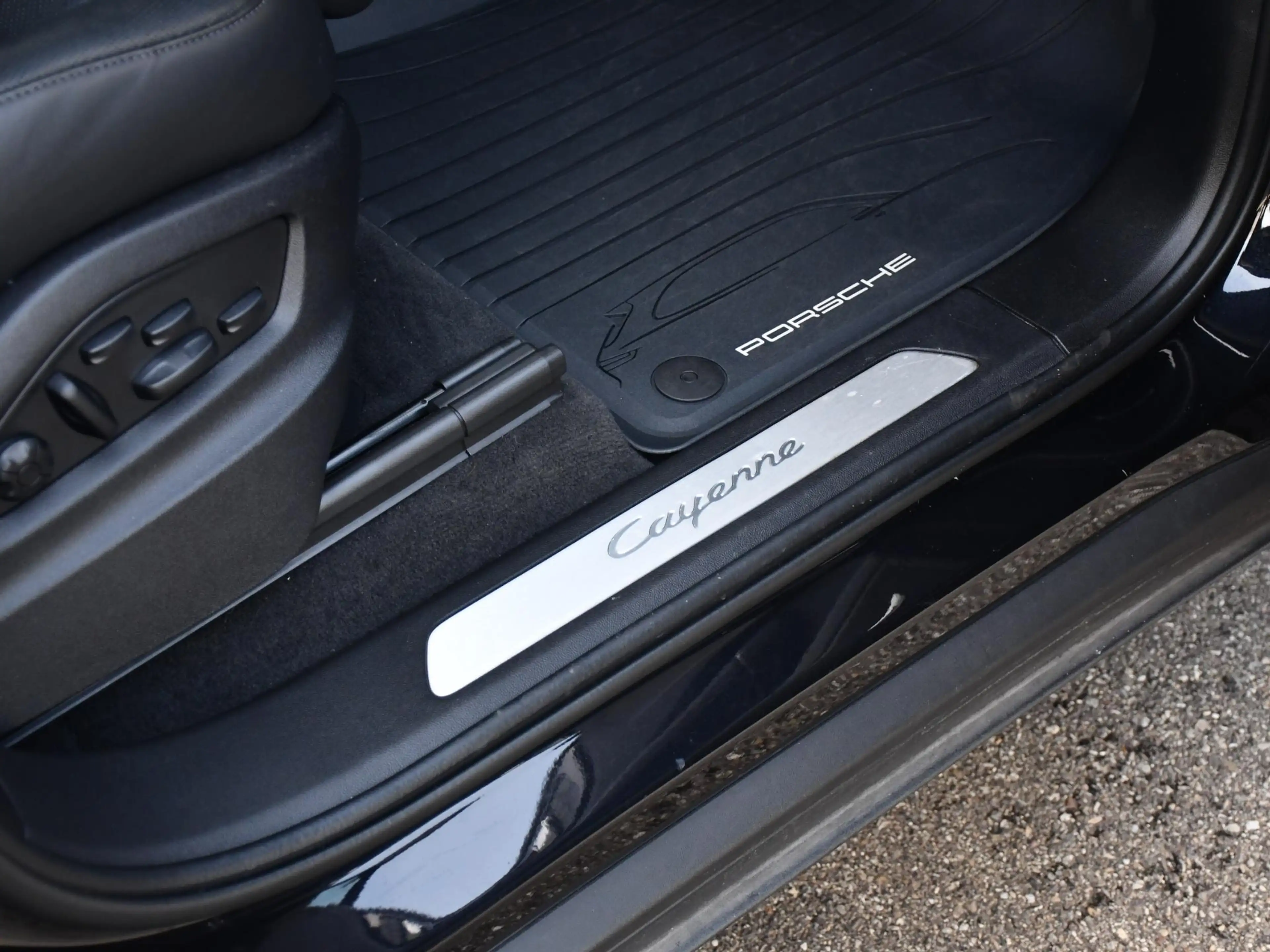 Porsche Cayenne Coupé 3.0 E-Hybrid l Softclose l Sport Chrono l St — photo 21