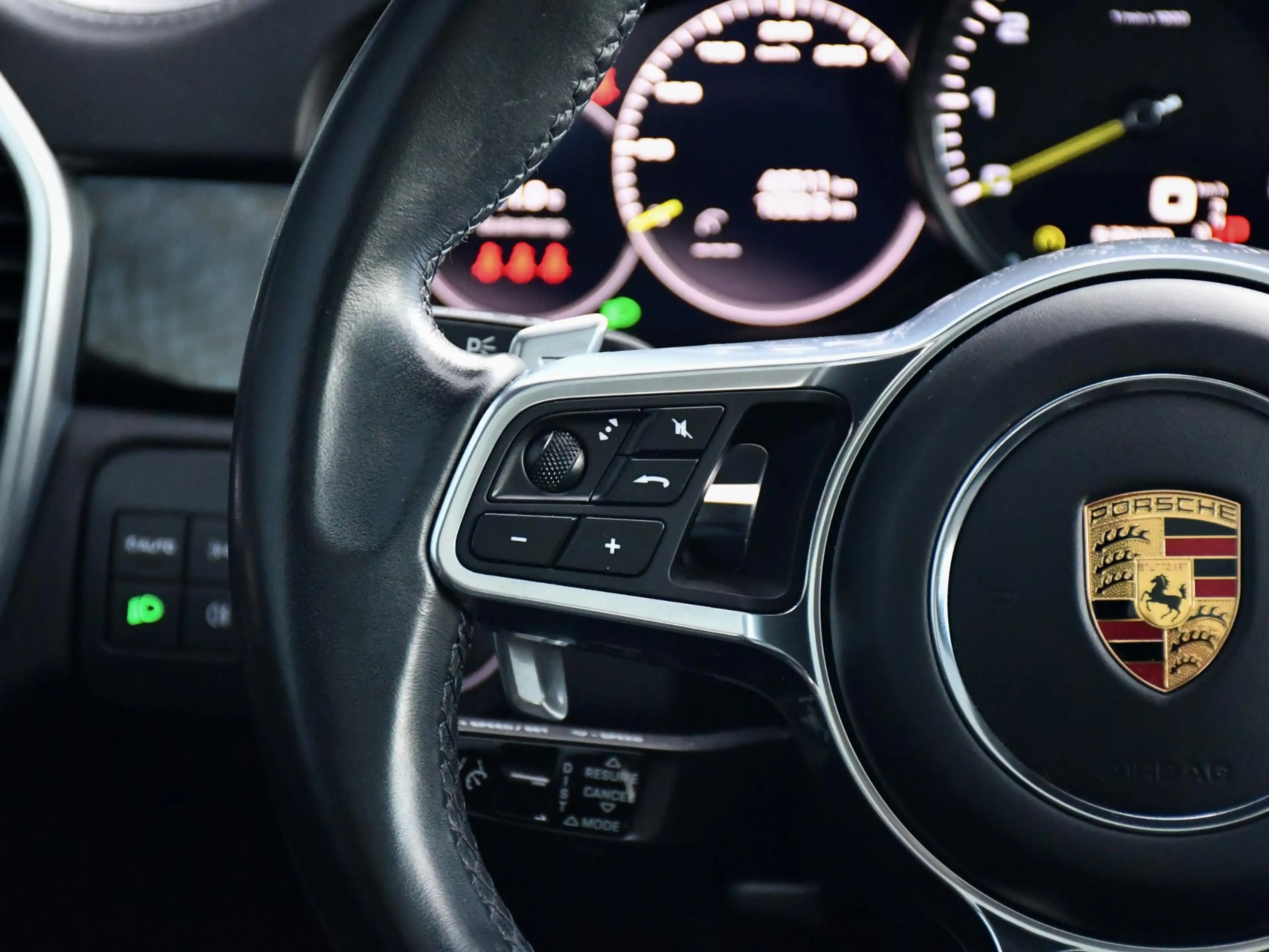 Porsche Cayenne Coupé 3.0 E-Hybrid l Softclose l Sport Chrono l St — photo 28