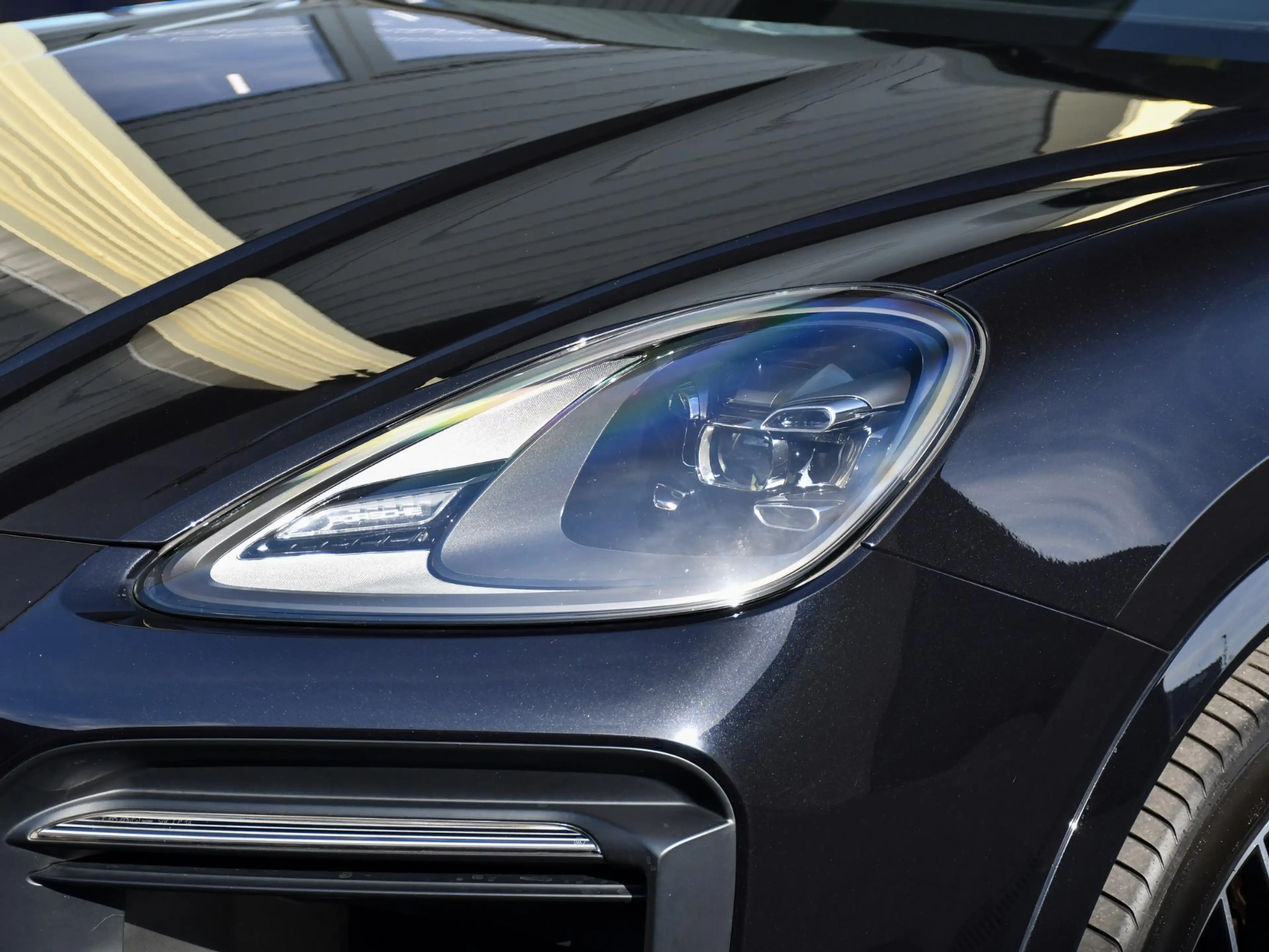 Porsche Cayenne Coupé 3.0 E-Hybrid l Softclose l Sport Chrono l St — photo 25