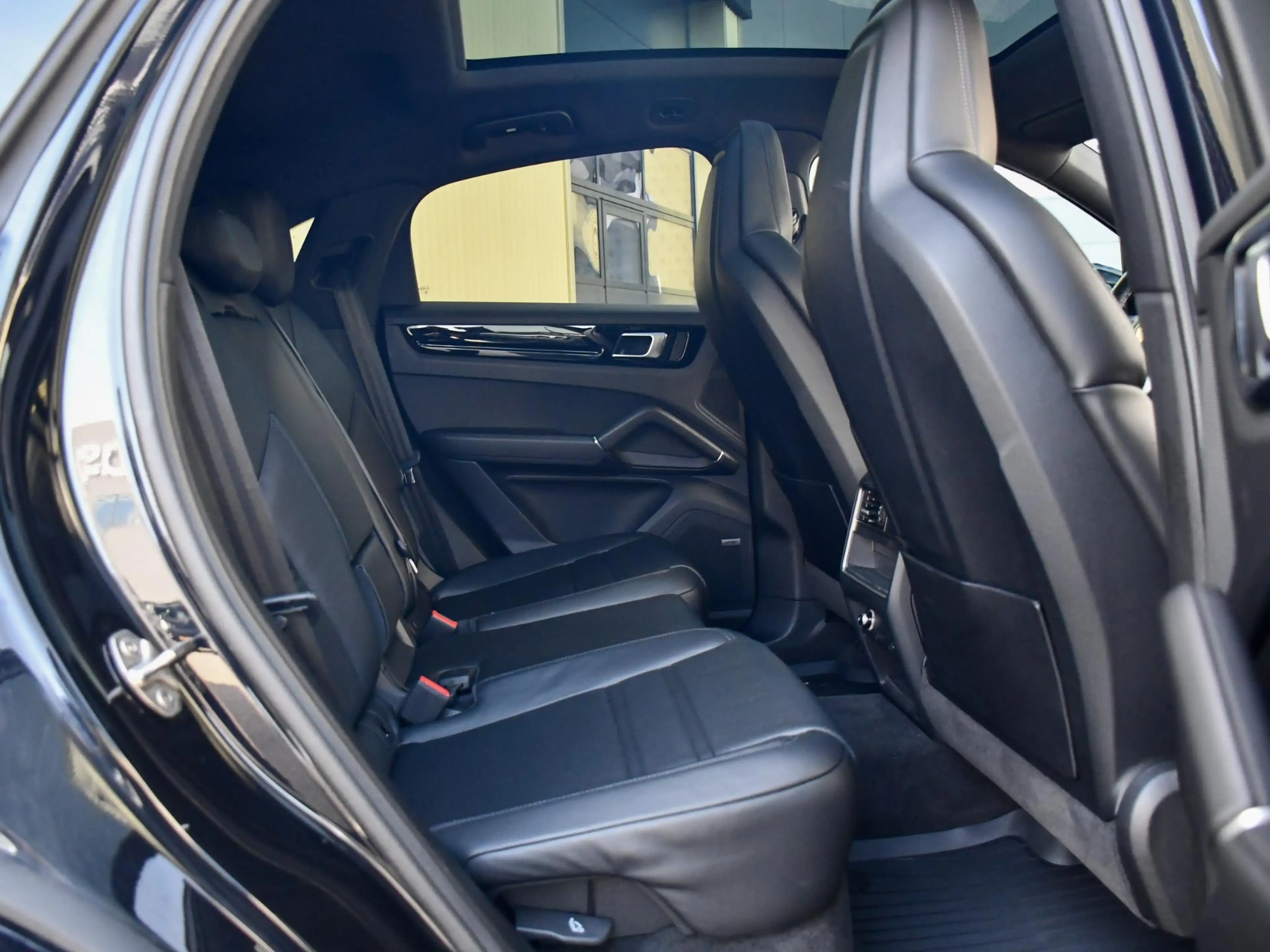 Porsche Cayenne Coupé 3.0 E-Hybrid l Softclose l Sport Chrono l St — photo 10