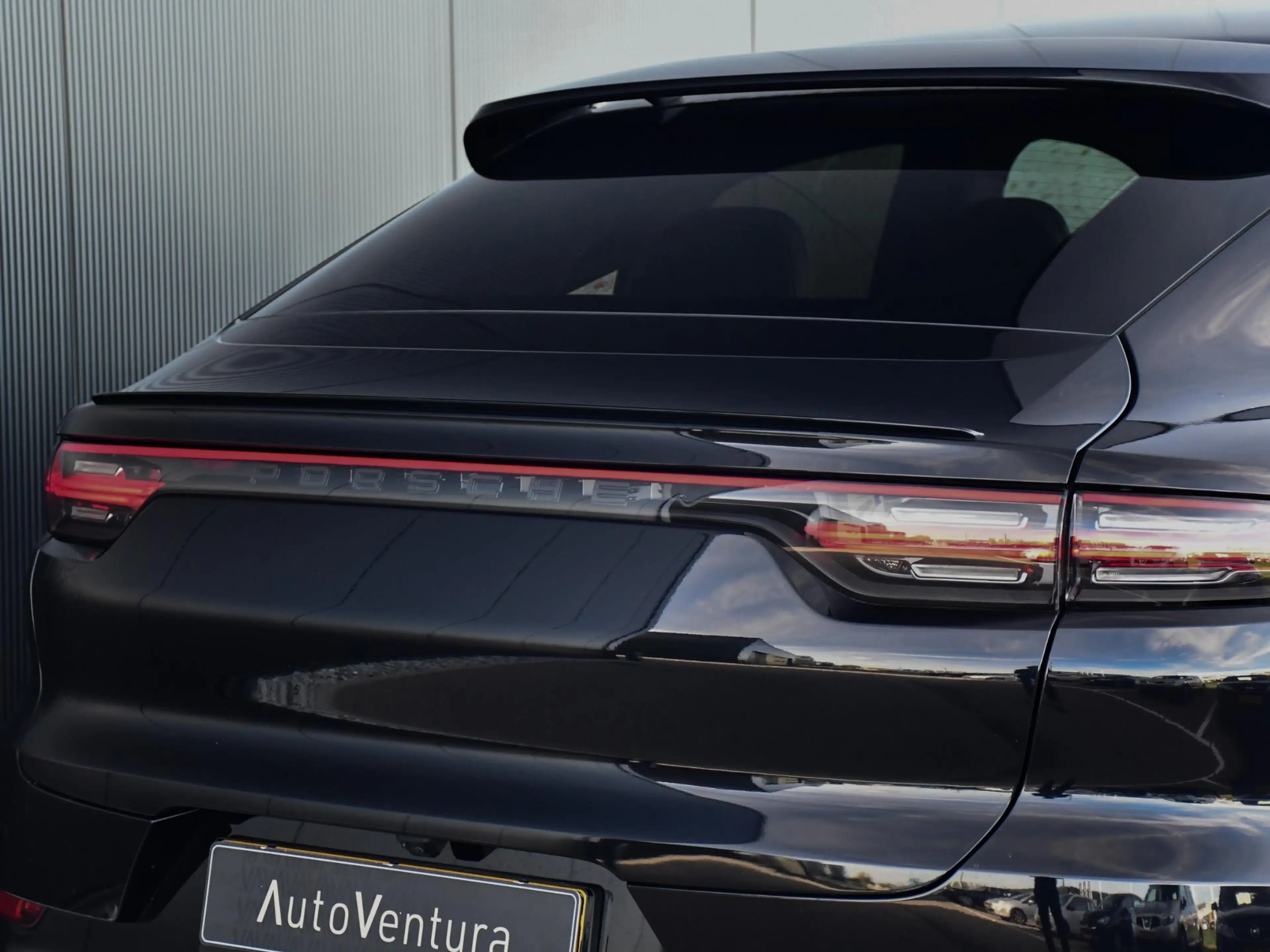 Porsche Cayenne Coupé 3.0 E-Hybrid l Softclose l Sport Chrono l St — photo 43