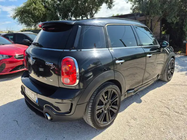 Mini Countryman view 4