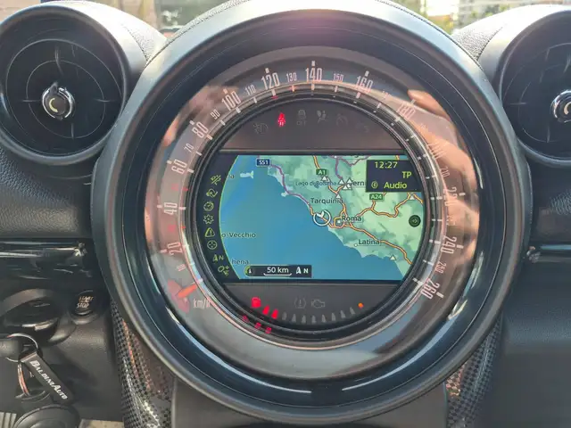 Mini Countryman view 18