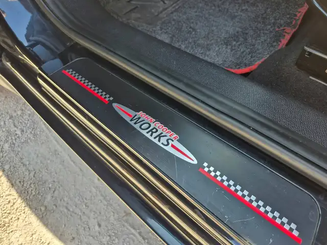 Mini Countryman view 24