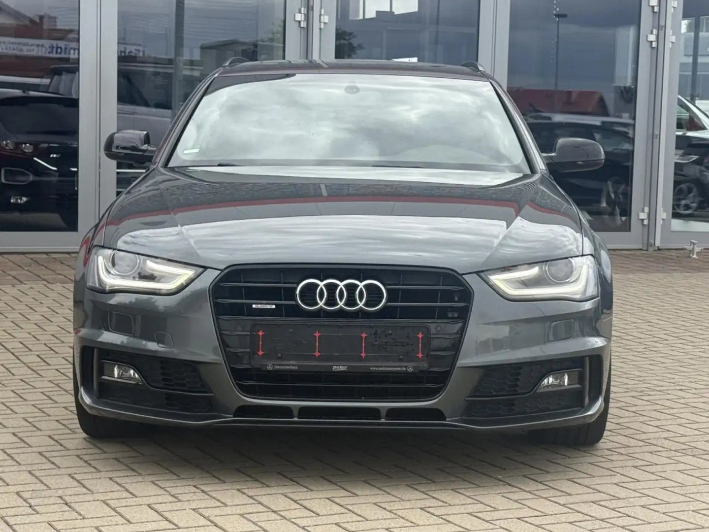 Audi A4 Avant 2.0 TDI S line quattro NUR HÄNDLER! Klima Grijs - 2