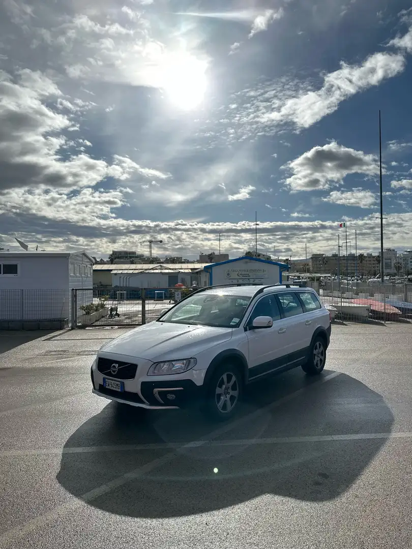 Volvo XC70 Business D5 AWD 215 Momentum Geartronic A - 1