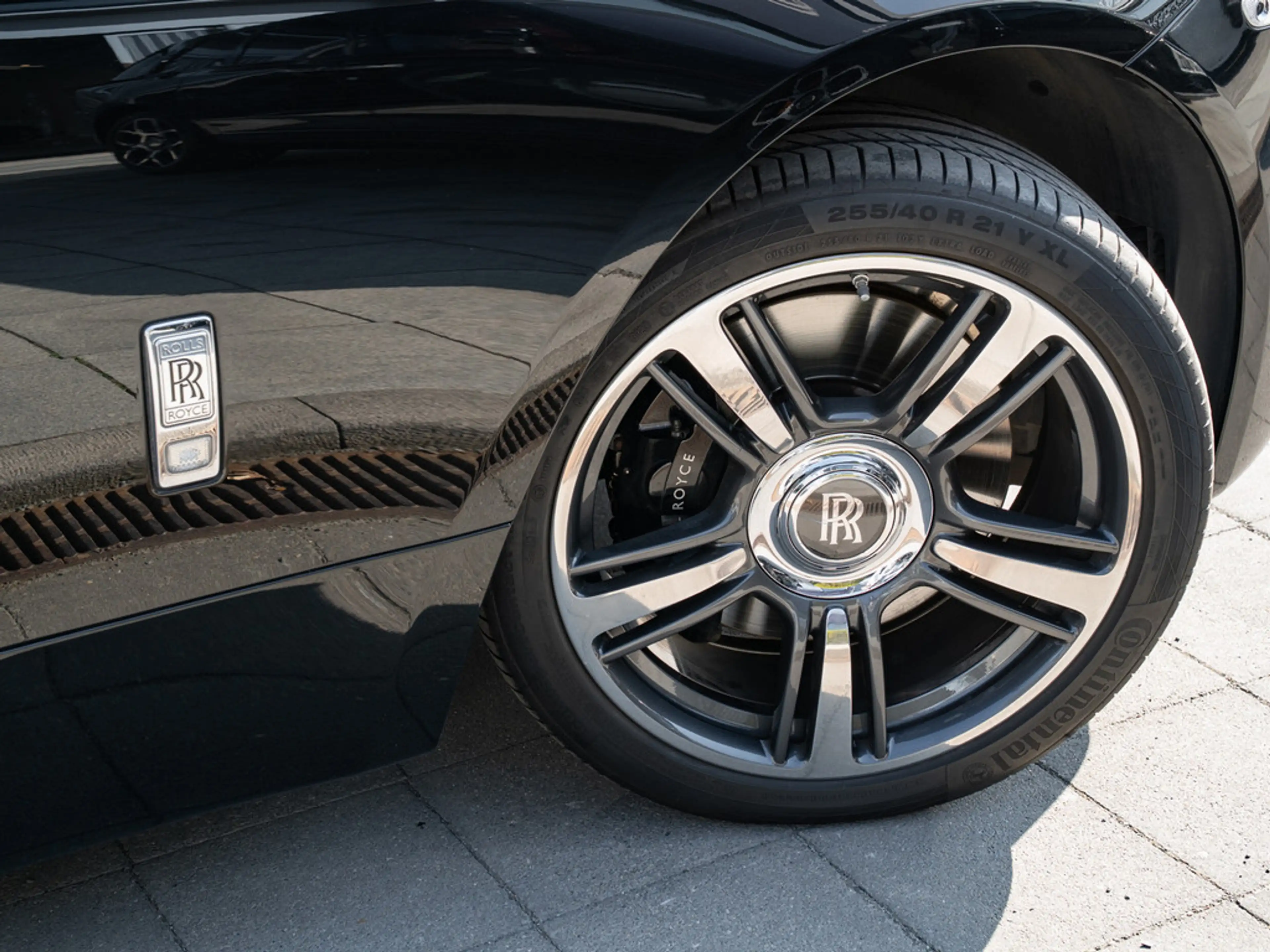 Rolls-Royce Wraith — photo 6