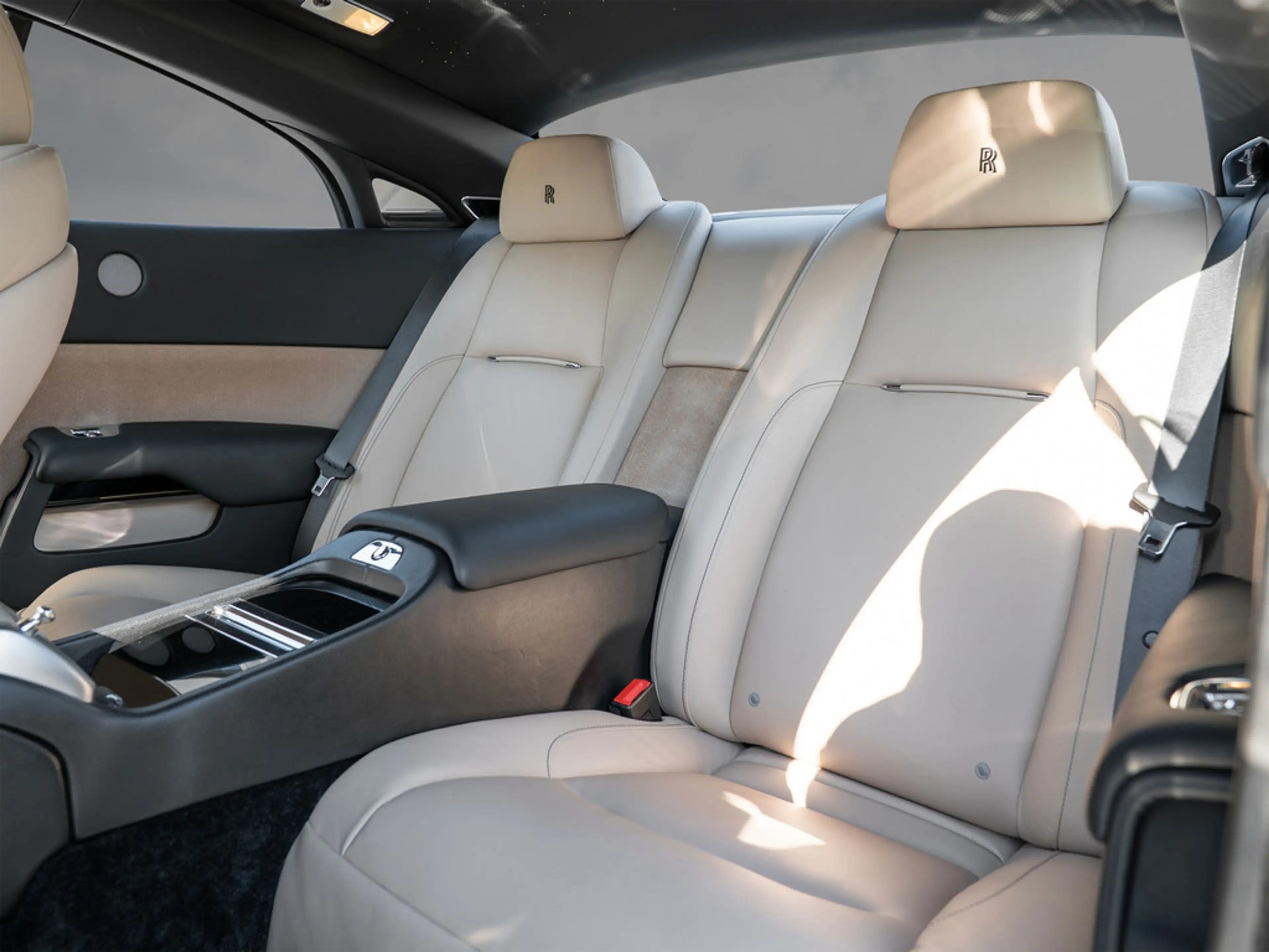 Rolls-Royce Wraith — photo 10
