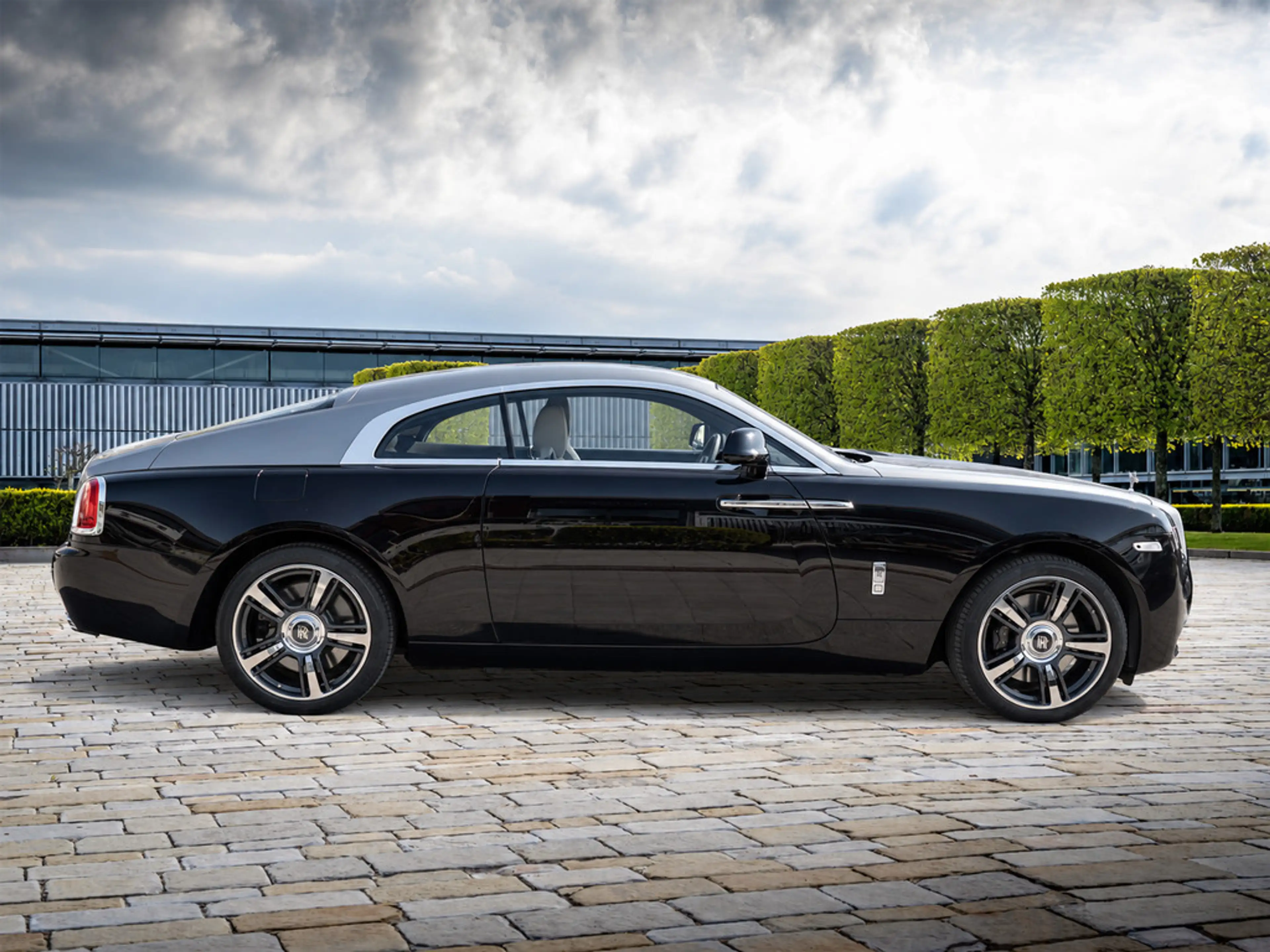 Rolls-Royce Wraith — photo 7