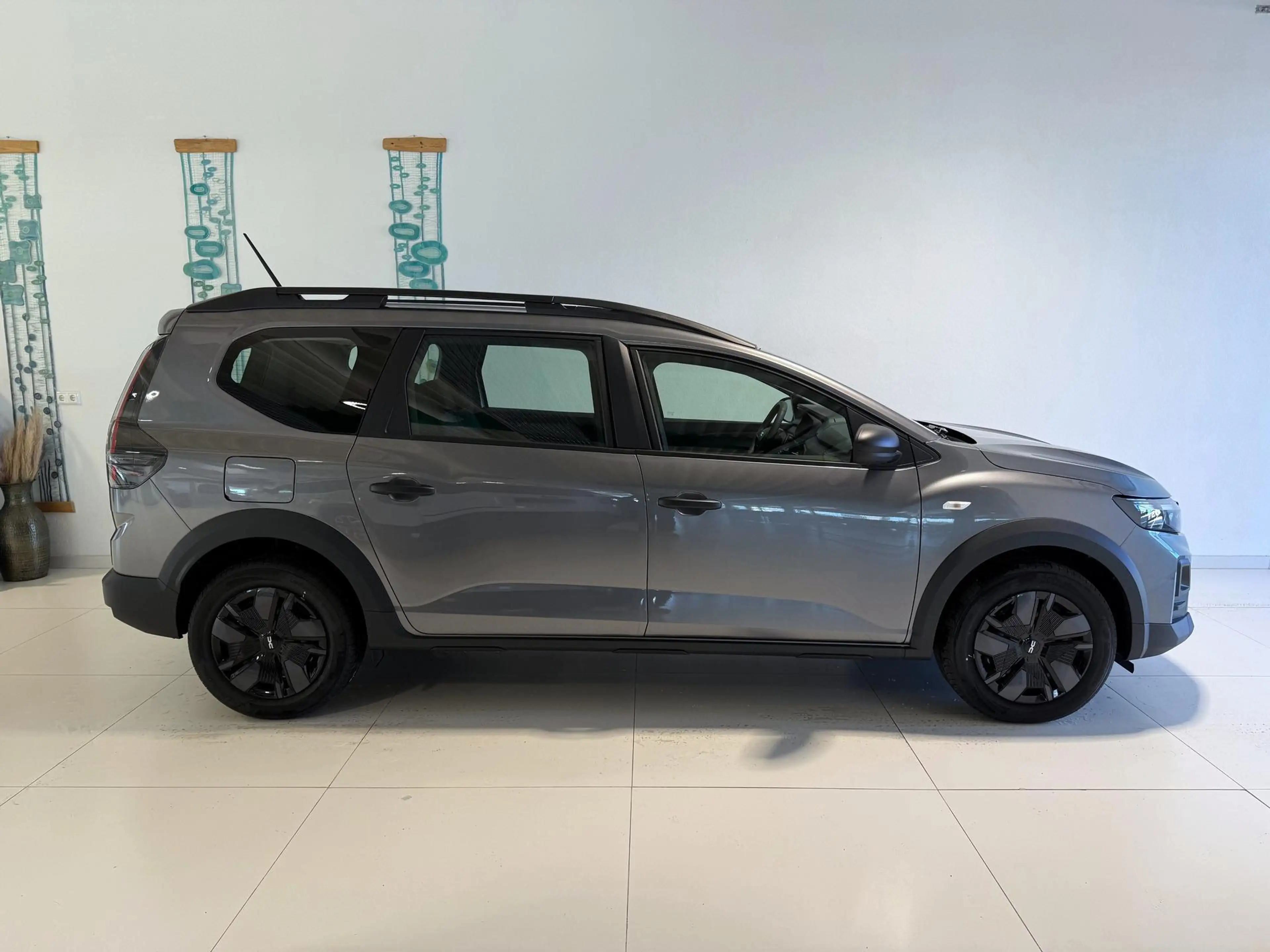 Dacia Jogger 1.2 ECO-G 120 90 KW Benzin / LPG, 7-Sitzer, 6-G... — photo 4