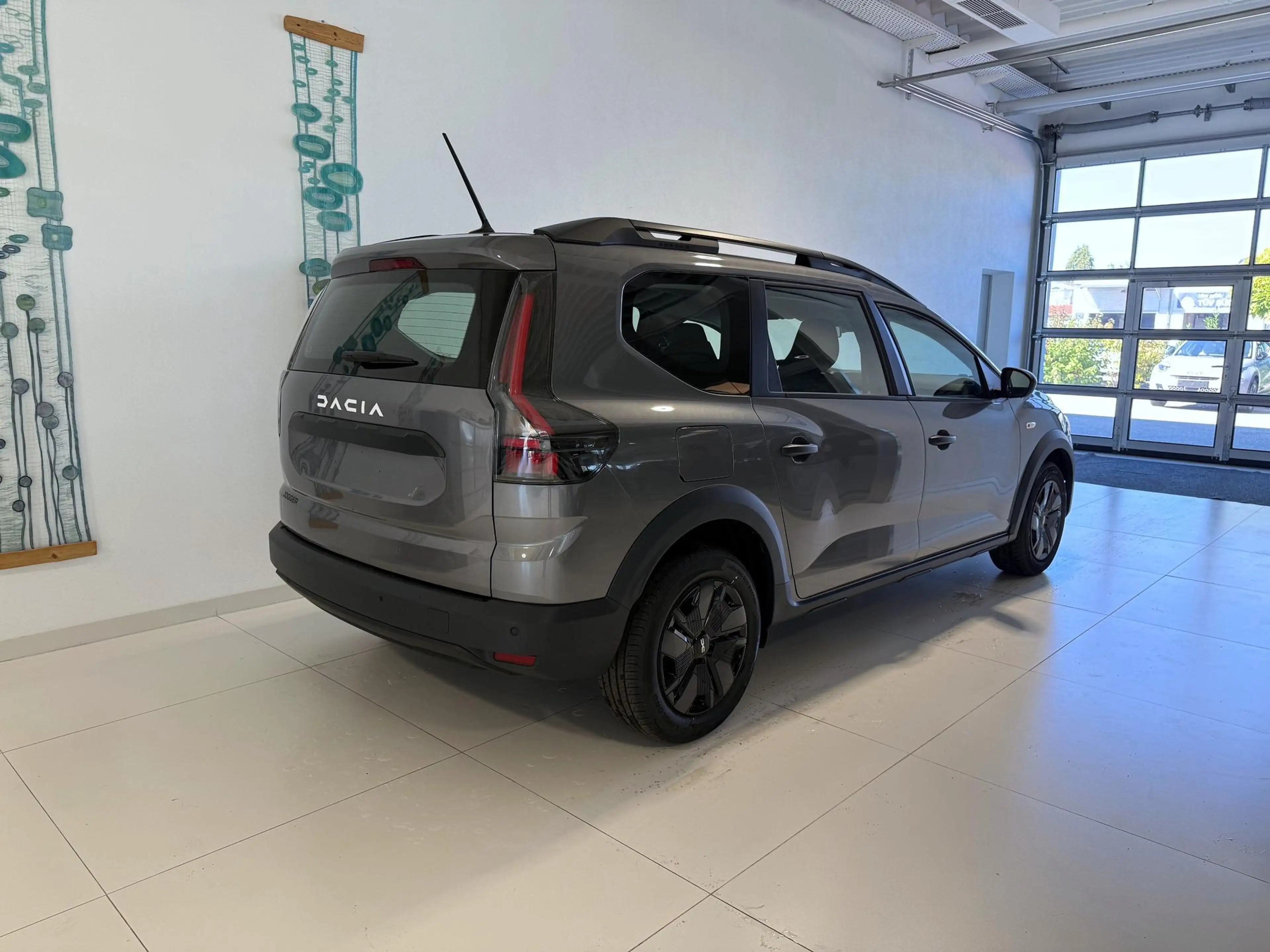 Dacia Jogger 1.2 ECO-G 120 90 KW Benzin / LPG, 7-Sitzer, 6-G... — photo 5