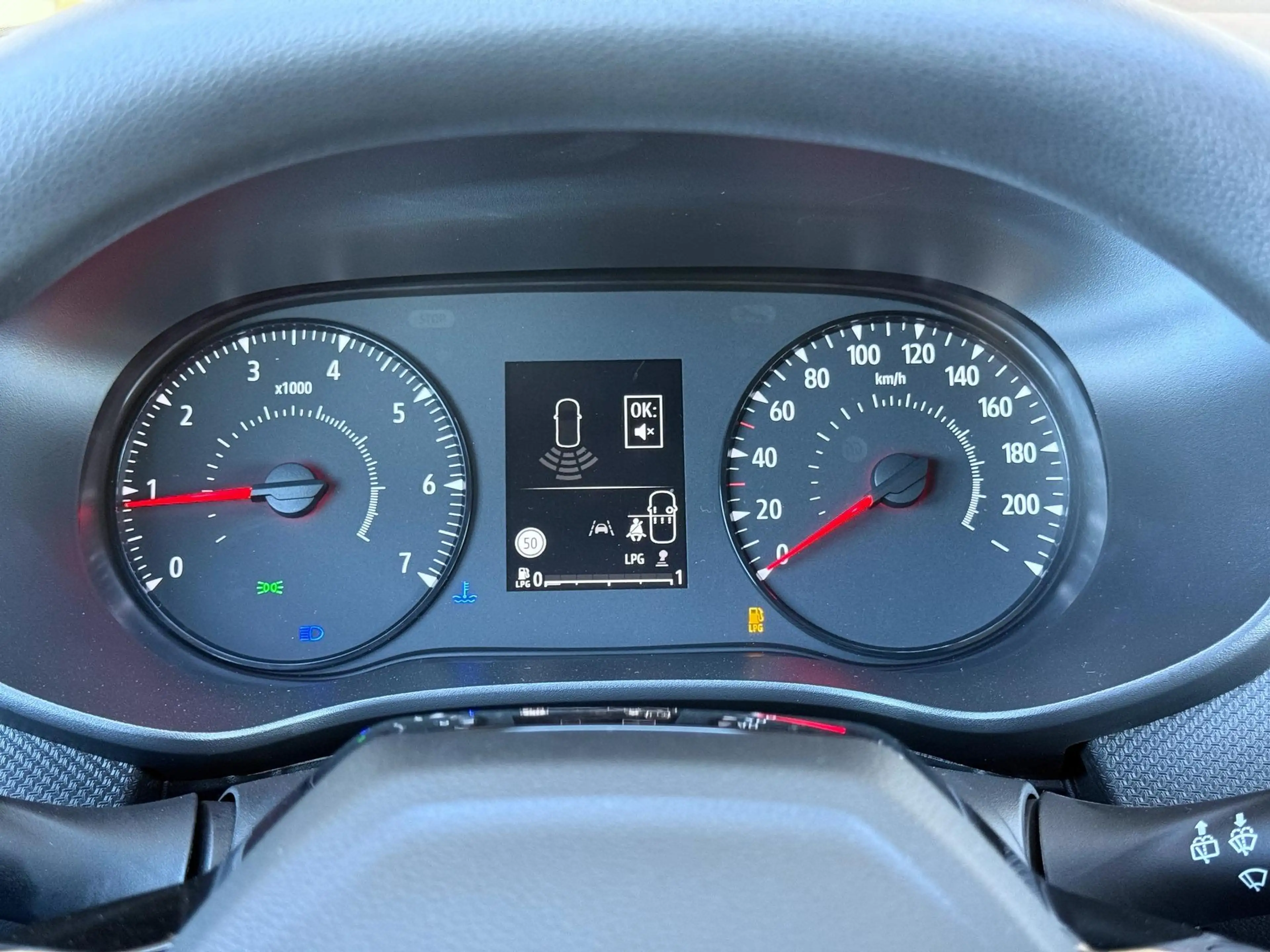 Dacia Jogger 1.2 ECO-G 120 90 KW Benzin / LPG, 7-Sitzer, 6-G... — photo 8