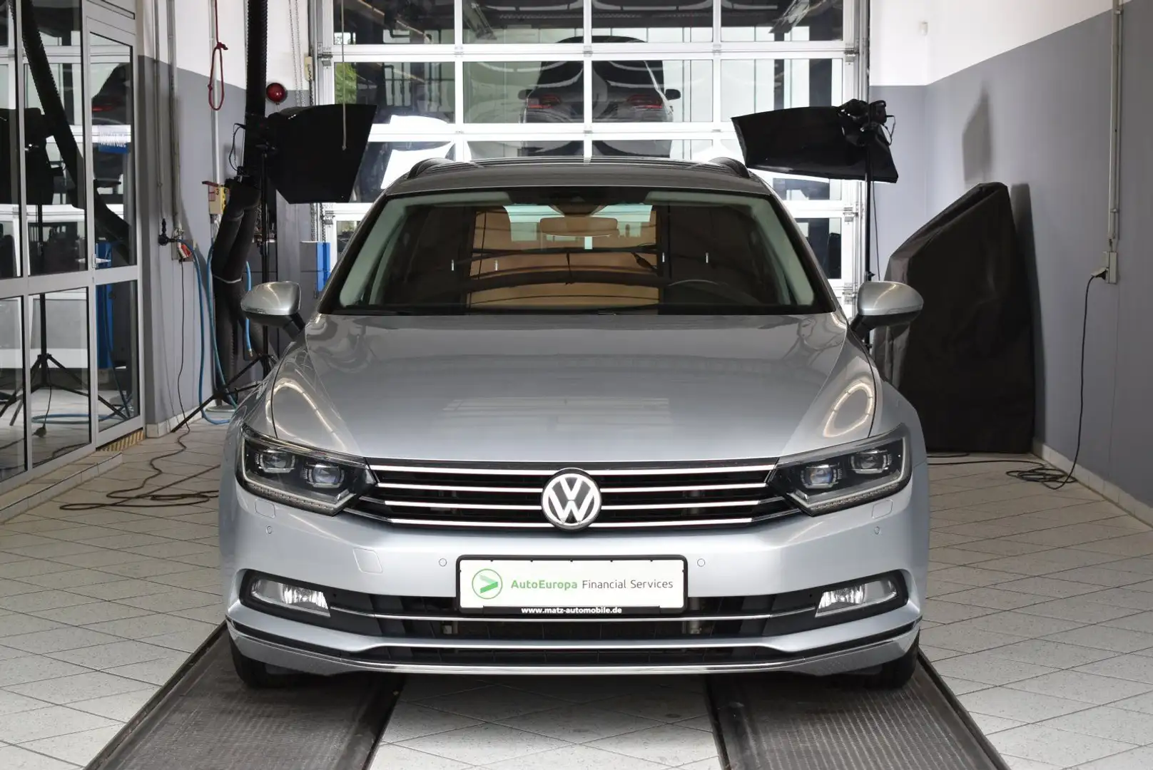 Volkswagen Passat Variant 2.0TDI CL 4Motion *LED*CAM*Navi* Silber - 2