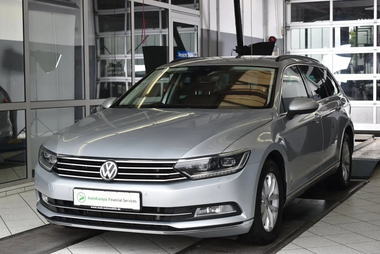 Volkswagen Passat Variant 2.0TDI CL 4Motion *LED*CAM*Navi* Silber - 1