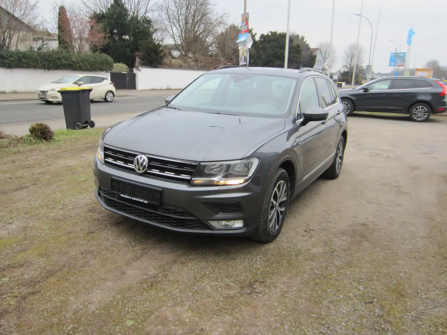 Volkswagen Tiguan Trendline BMT/Start-Stopp Grau - 1