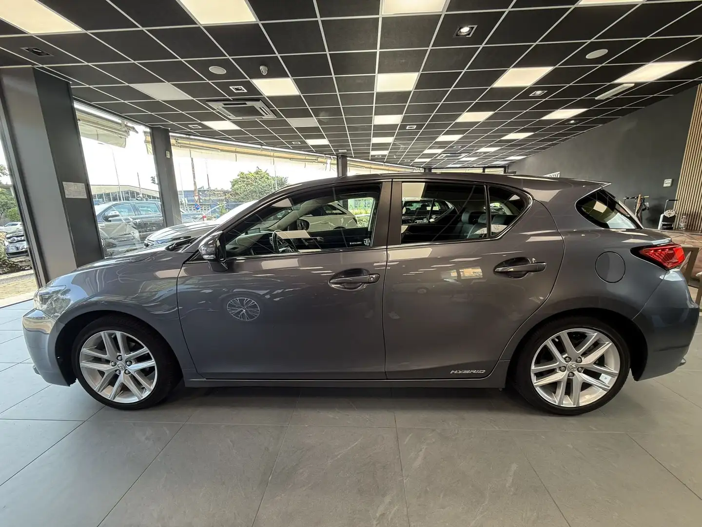 Lexus CT 200h CT Hybrid Executive Grijs - 2