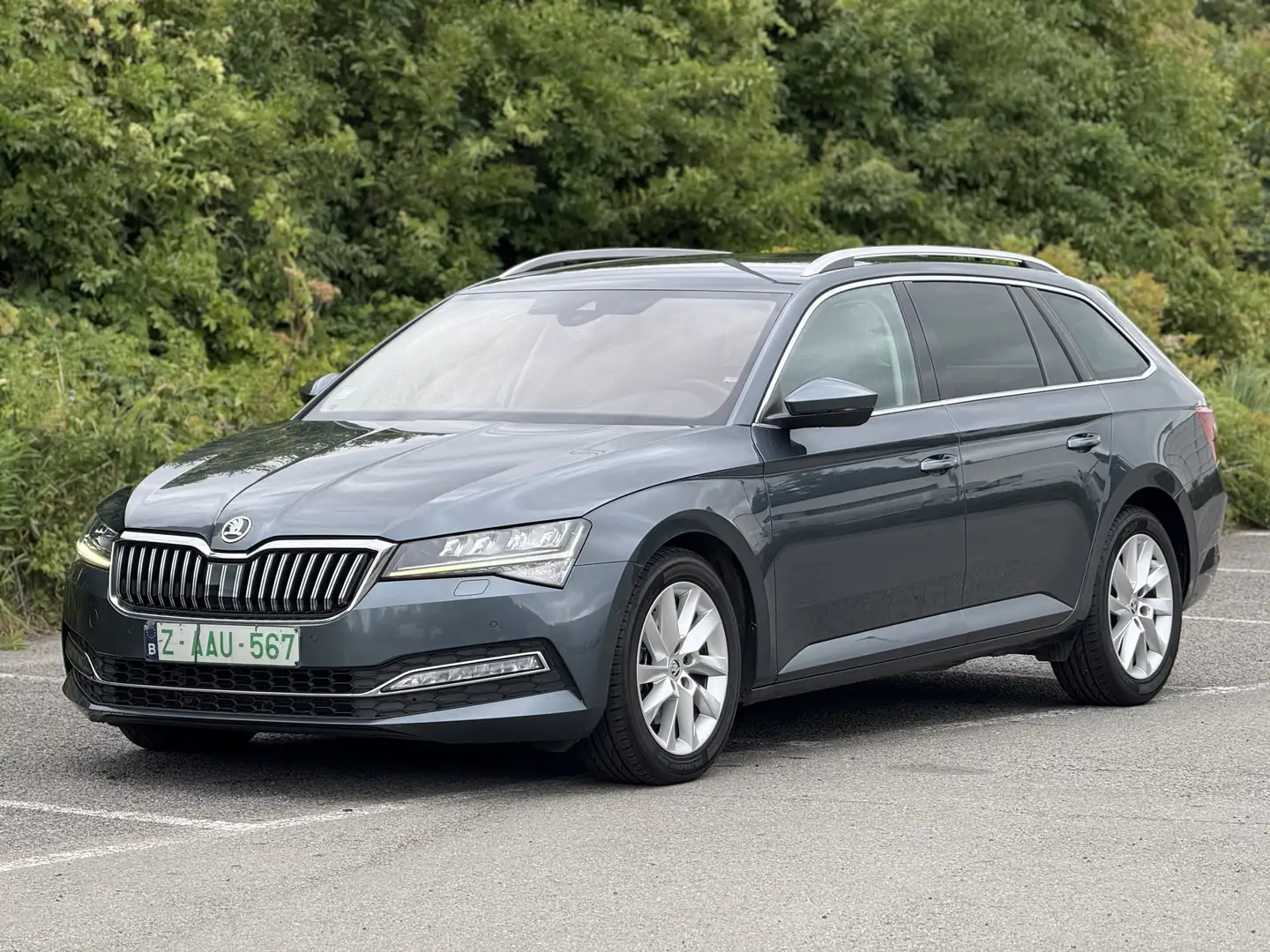 Skoda Superb Combi 2.0 TDI DSG LICHTE VRACHT STOELEN ERBIJ Grigio - 1