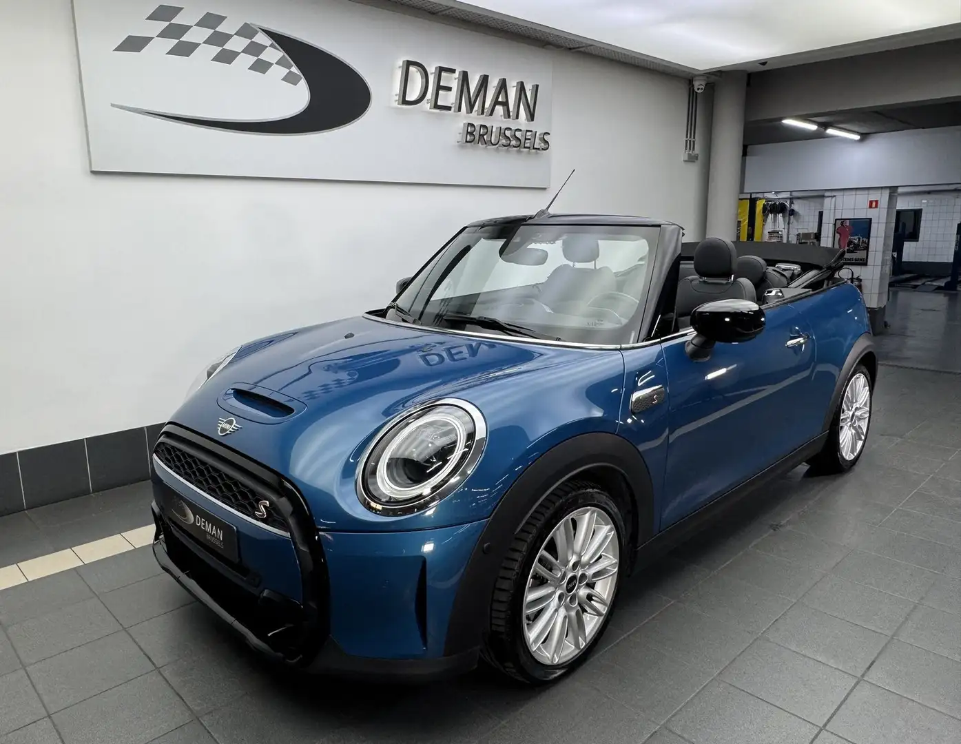 MINI Cooper S Cabrio DCT * H-K sound * Caméra * Sièges chauffants Blau - 1