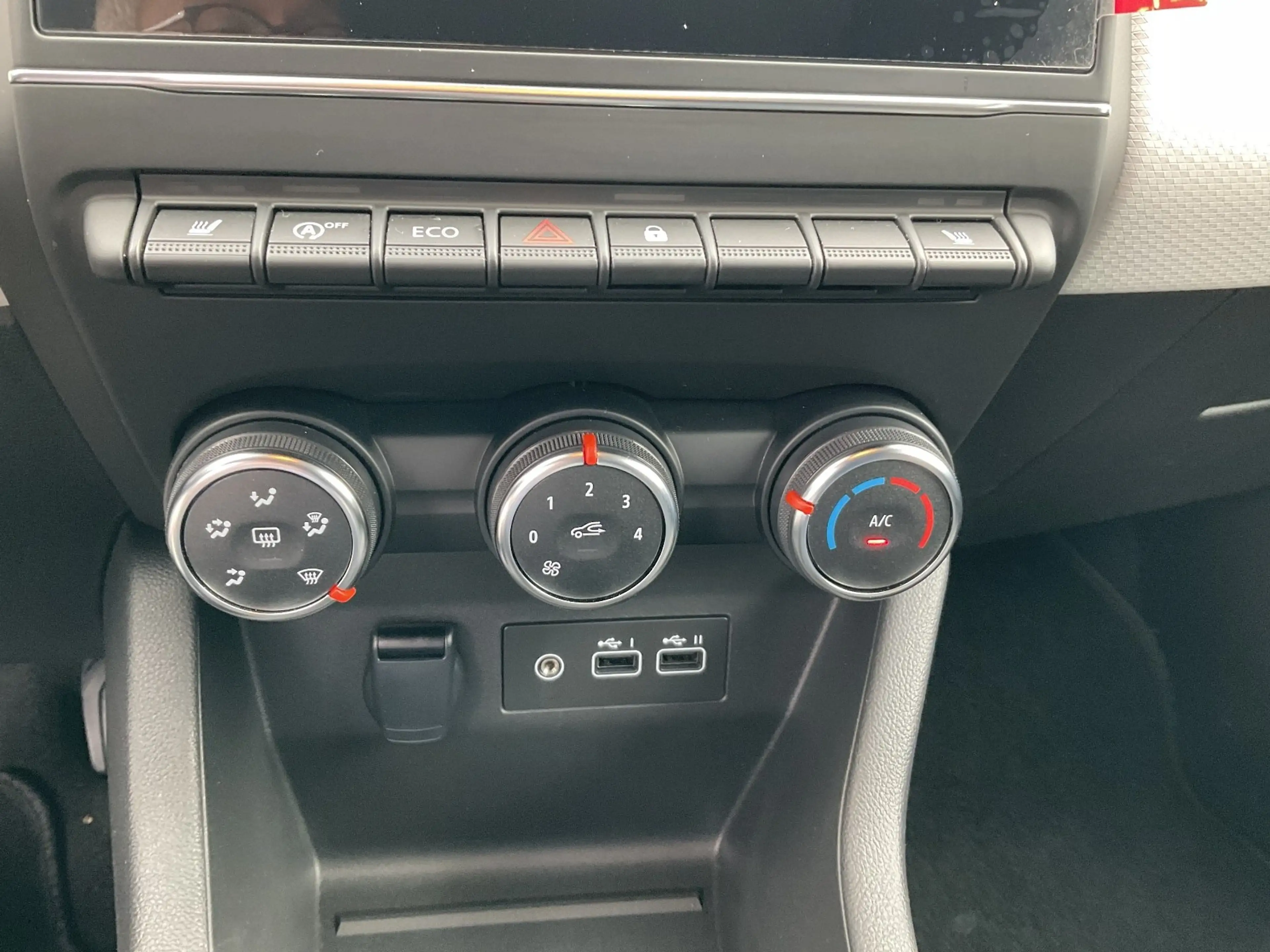 Renault Clio V EVOLUTION TCe 90 Navigation Winterp. — photo 14