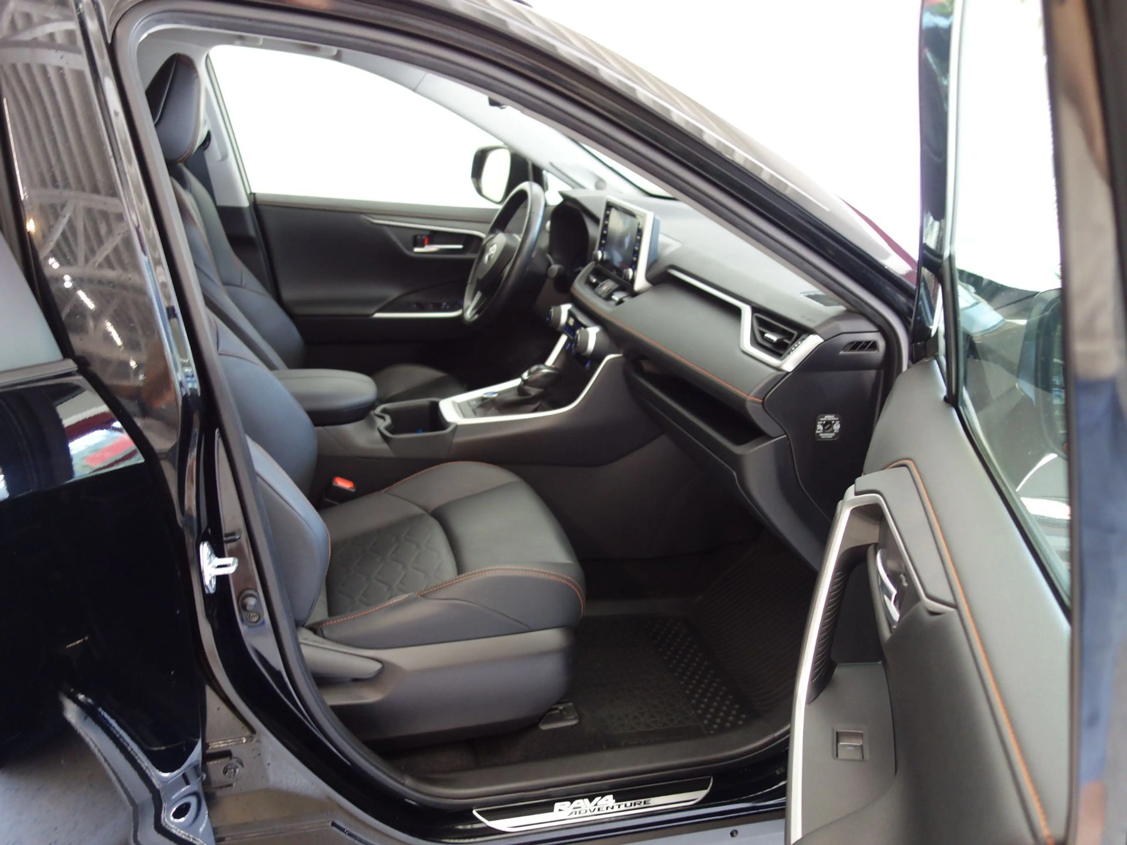 Toyota RAV 4 2,5 Hybrid Adventure AWD *SONDERMODELL *VOLL *GAR — photo 15