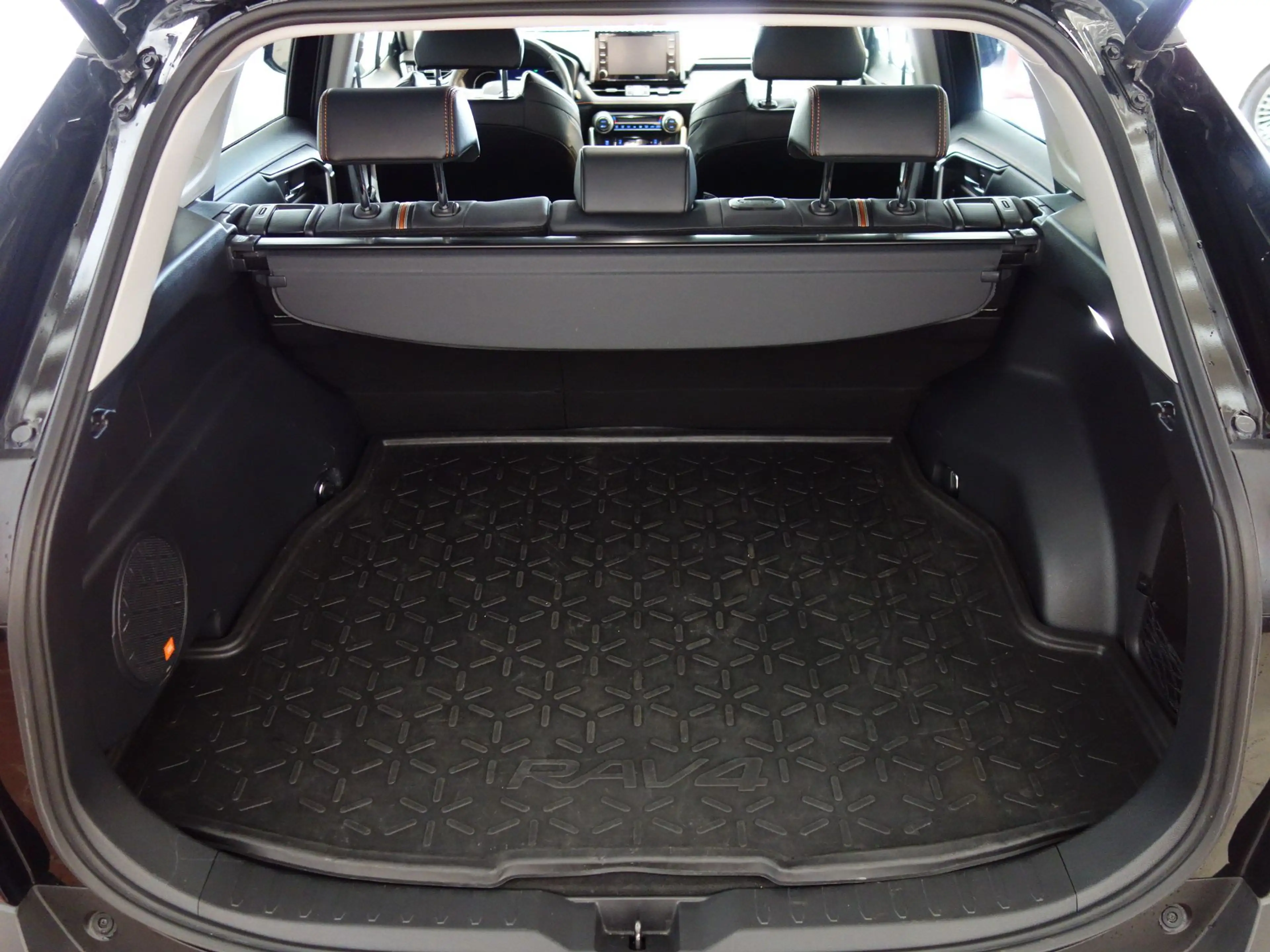 Toyota RAV 4 2,5 Hybrid Adventure AWD *SONDERMODELL *VOLL *GAR — photo 9