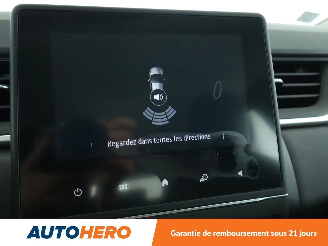 Renault Captur — photo 26