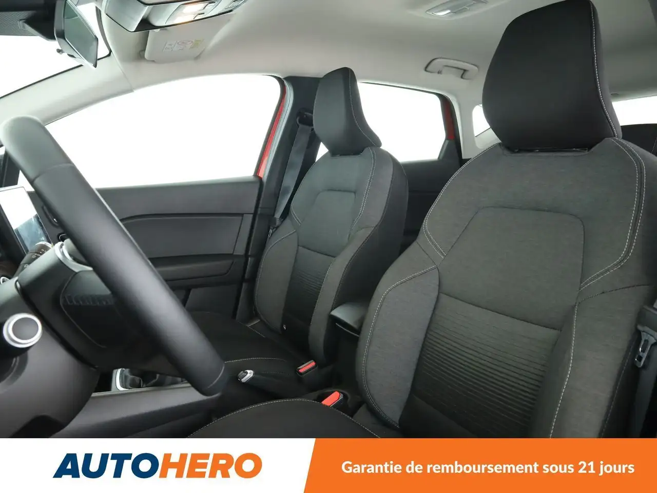 Renault Captur — photo 11