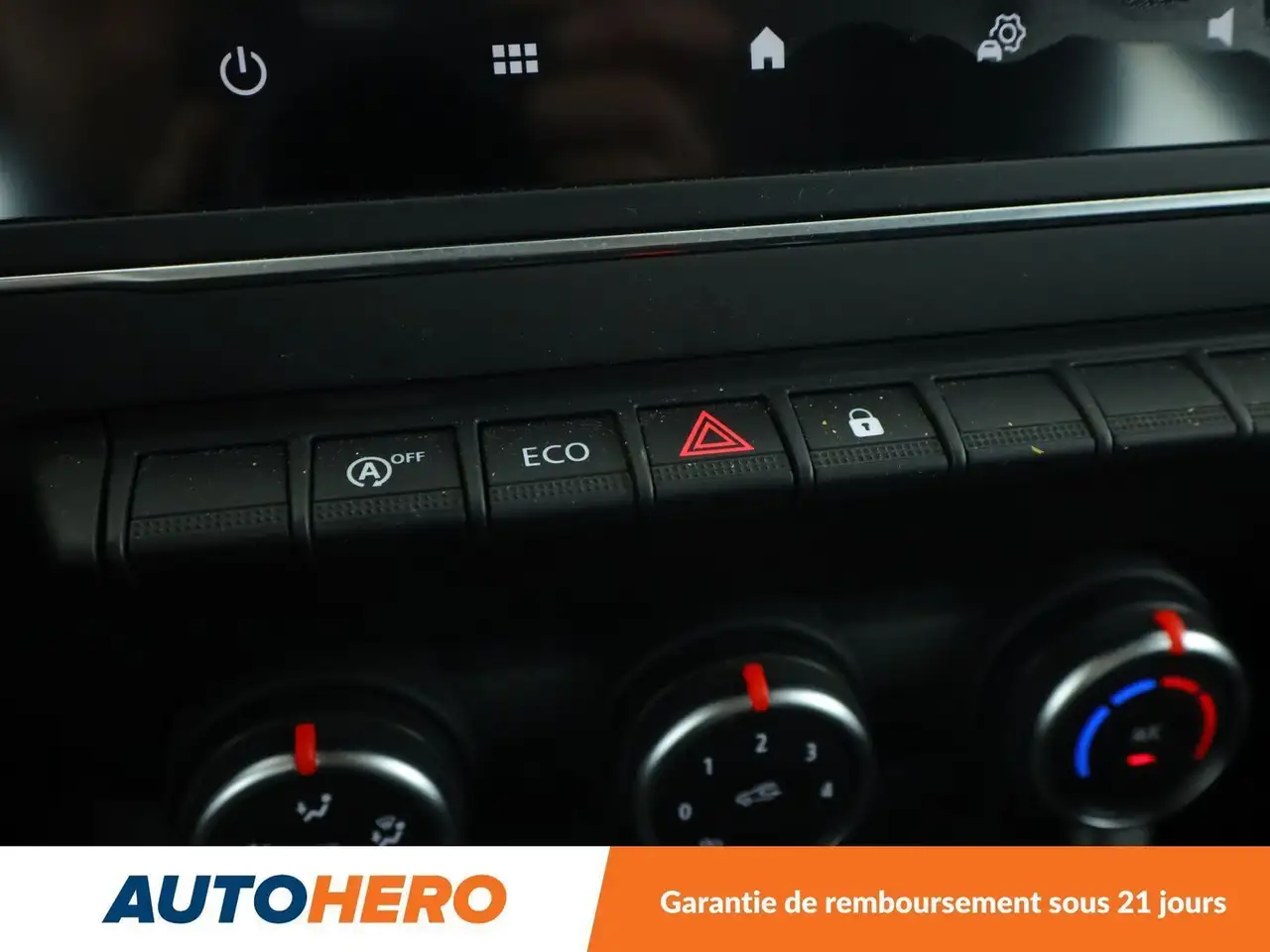 Renault Captur — photo 27