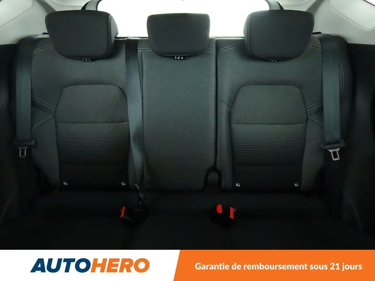Renault Captur — photo 16