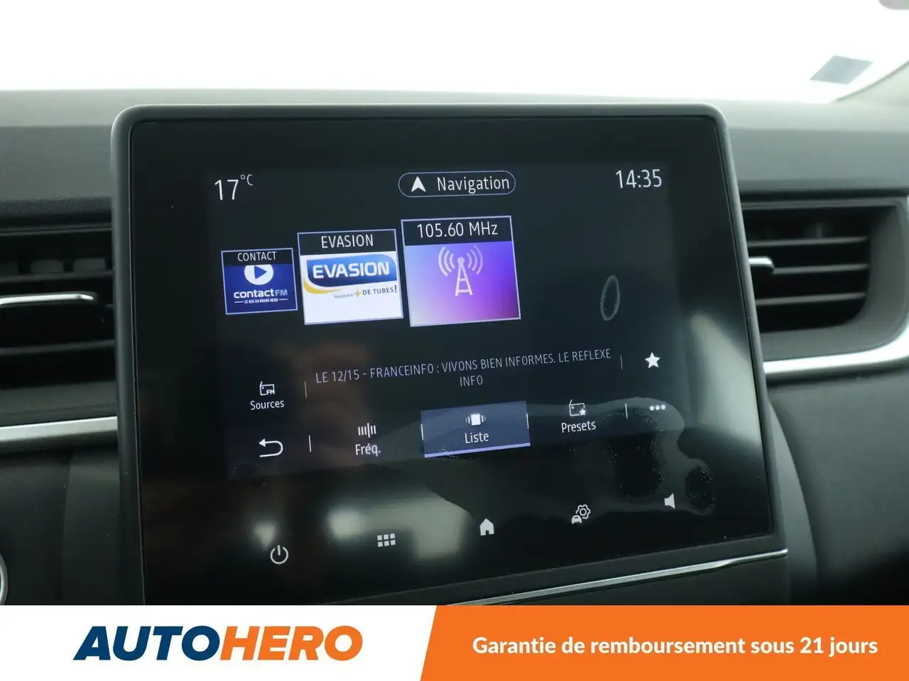 Renault Captur — photo 23